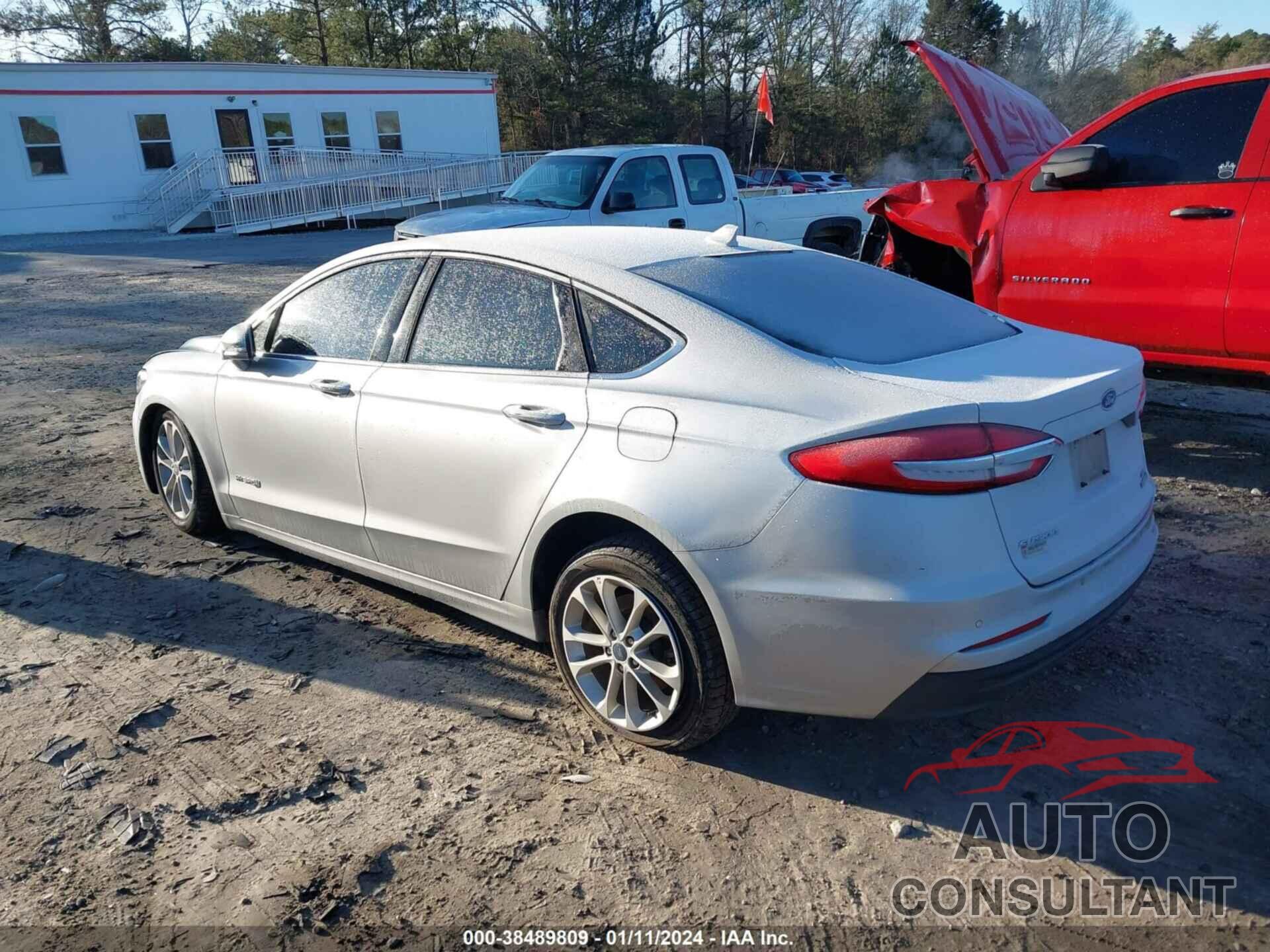 FORD FUSION HYBRID 2019 - 3FA6P0MUXKR118715