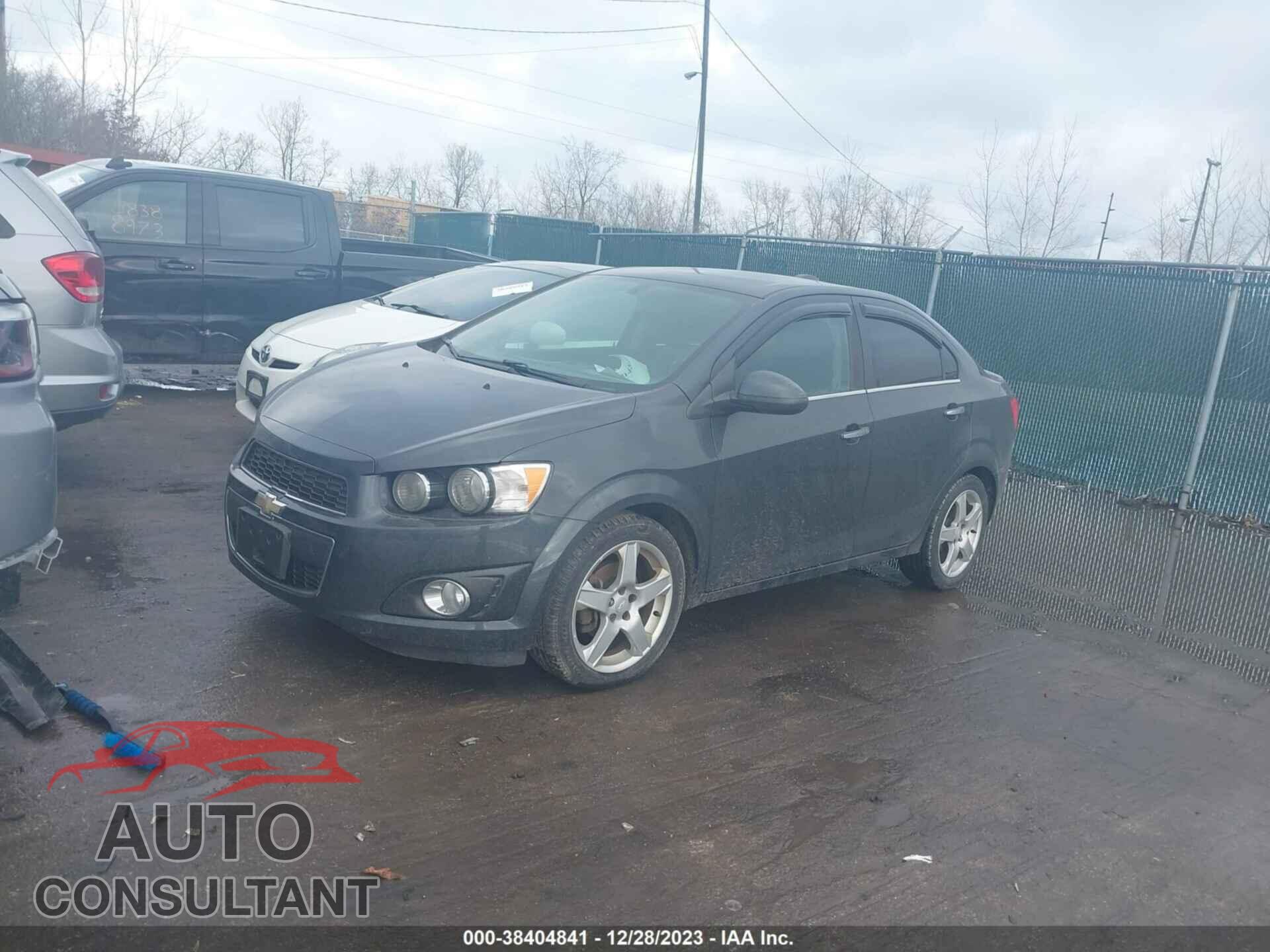 CHEVROLET SONIC 2015 - 1G1JE5SB2F4119082