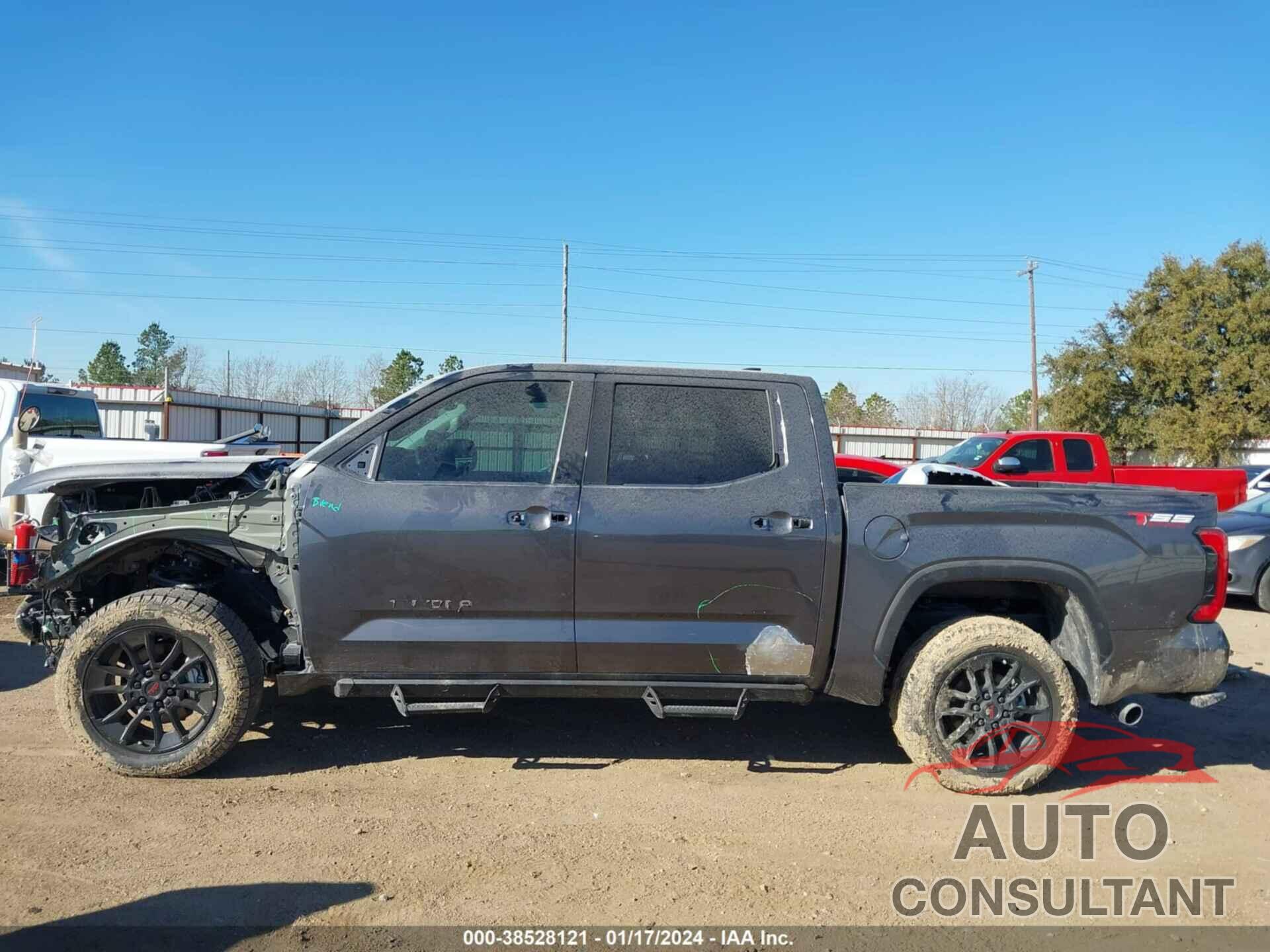 TOYOTA TUNDRA 2023 - 5TFLA5DB3PX106656