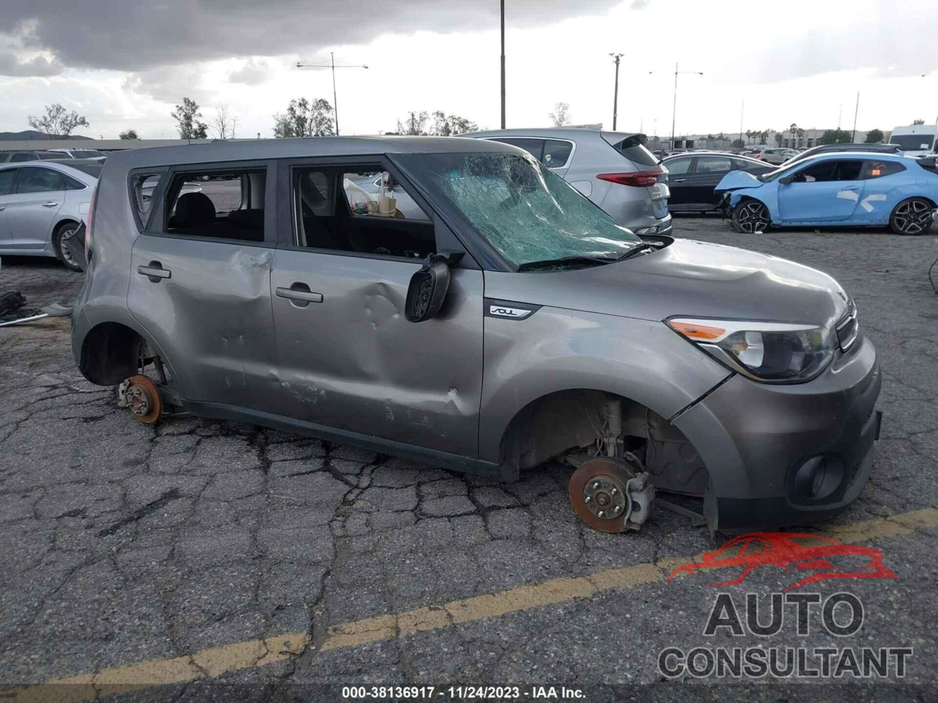 KIA SOUL 2018 - KNDJN2A2XJ7607050