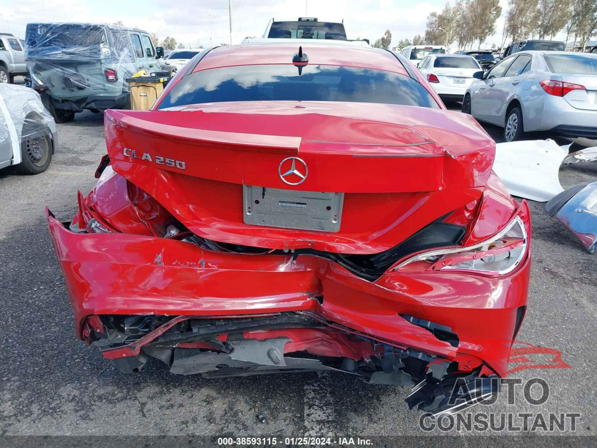 MERCEDES-BENZ CLA 250 2018 - WDDSJ4EB8JN587758