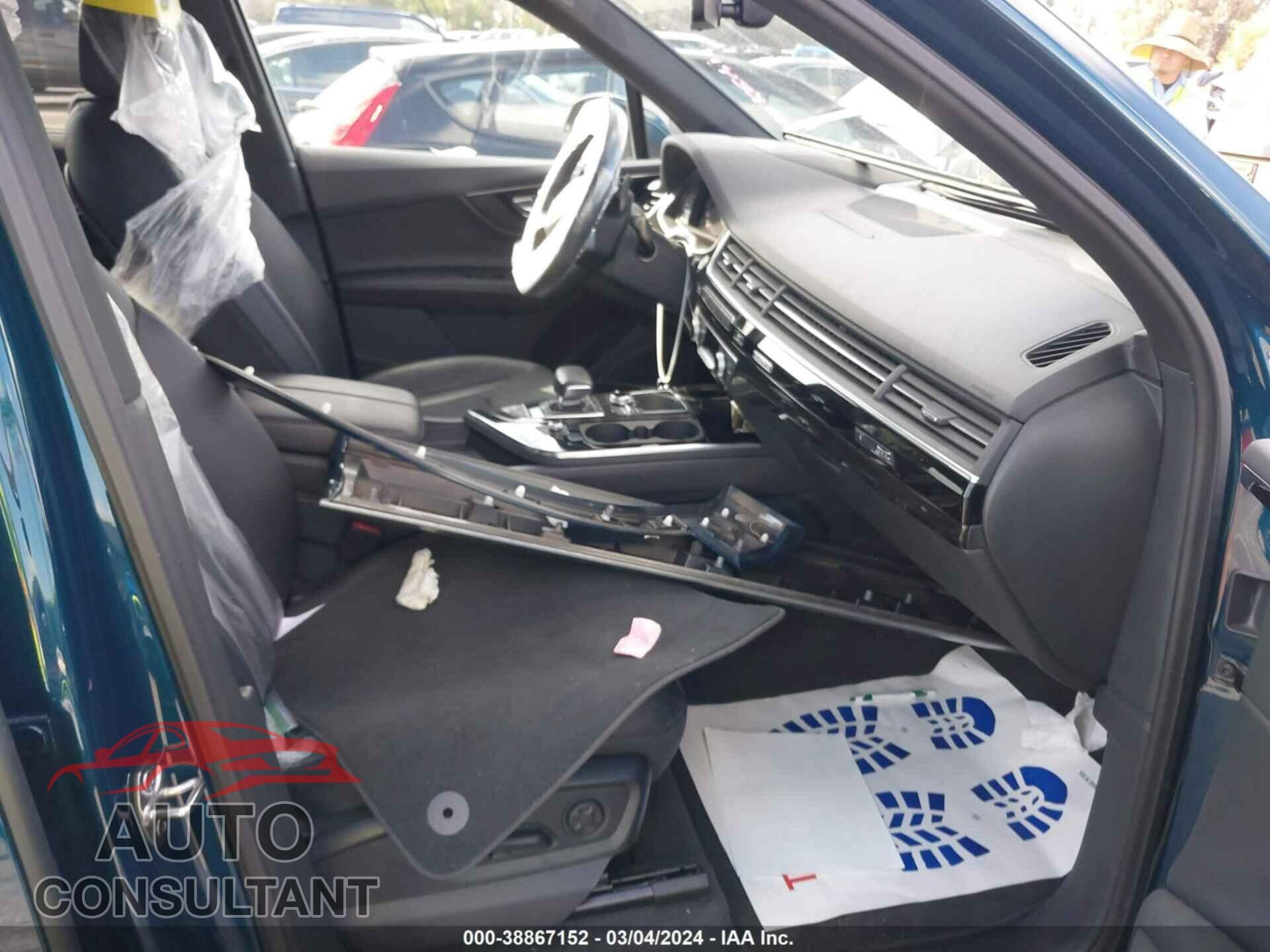 AUDI Q7 2018 - WA1VAAF77JD042117