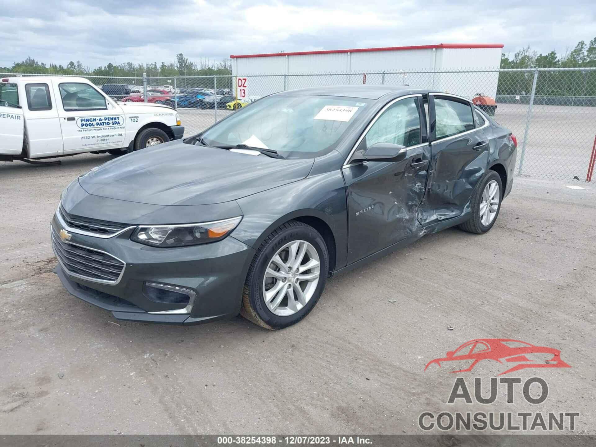 CHEVROLET MALIBU 2018 - 1G1ZD5ST8JF209526