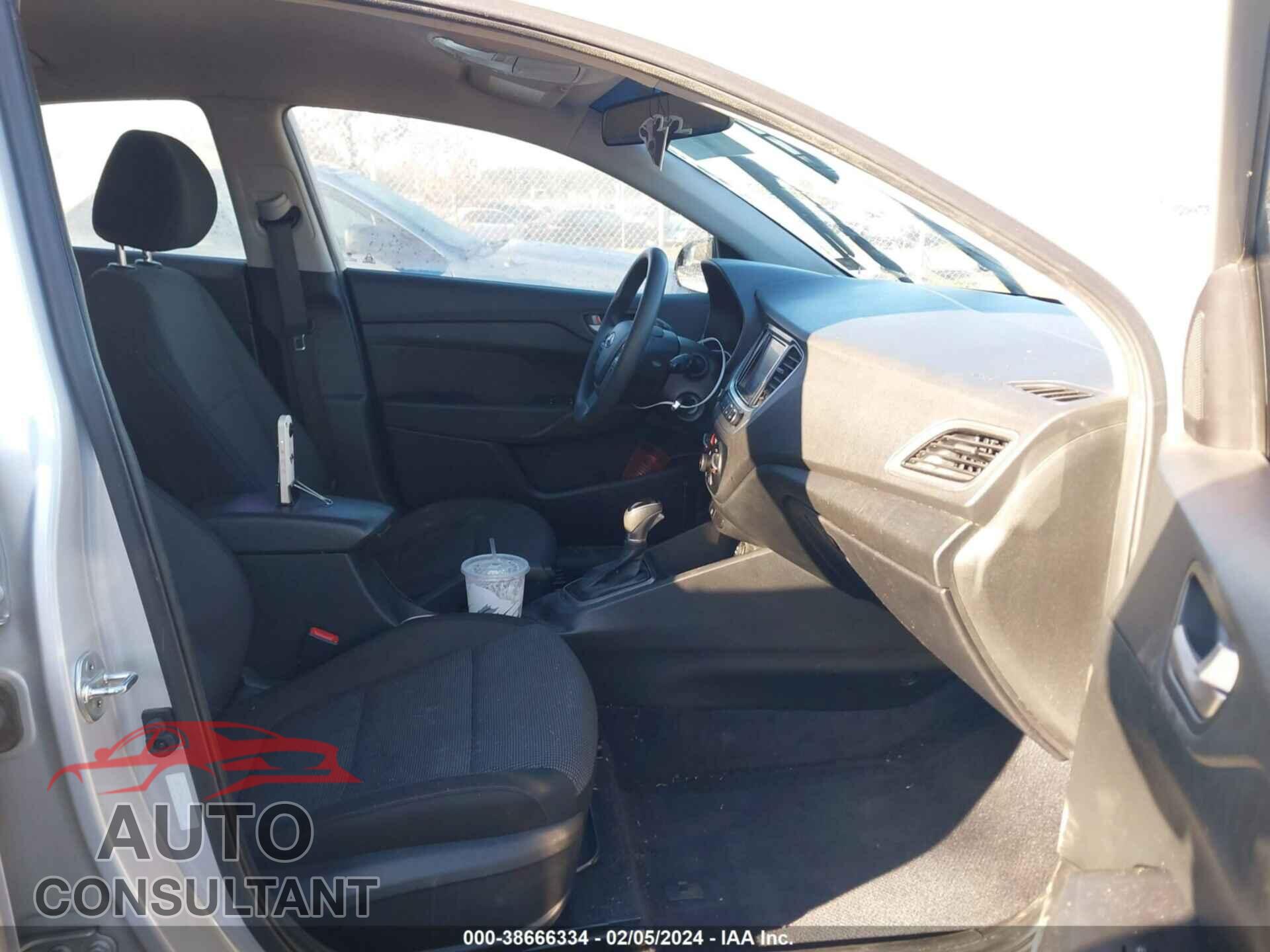 HYUNDAI ACCENT 2018 - 3KPC24A31JE010228