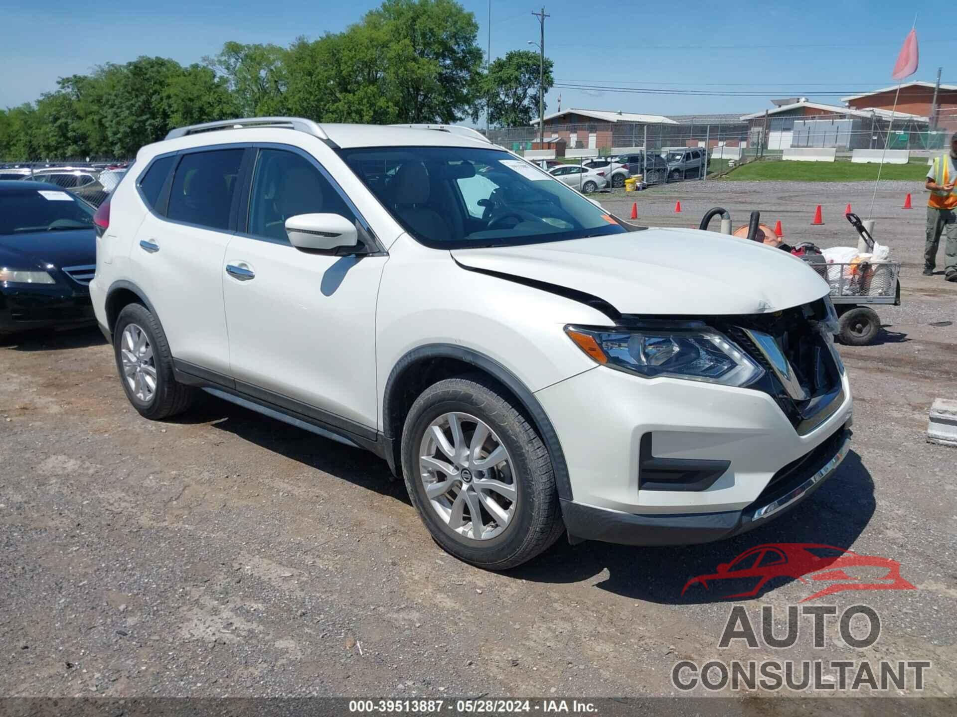 NISSAN ROGUE 2017 - KNMAT2MT0HP593289