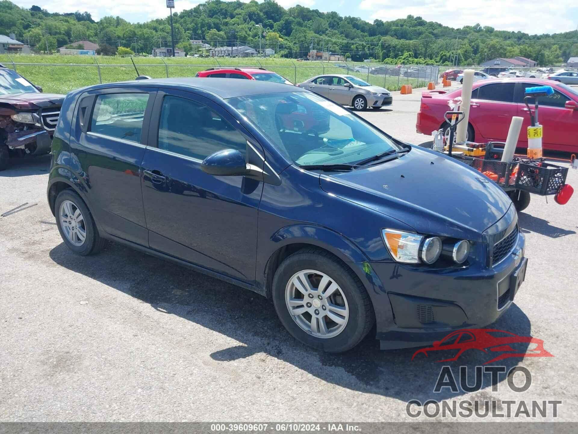 CHEVROLET SONIC 2016 - 1G1JC6SH8G4172385