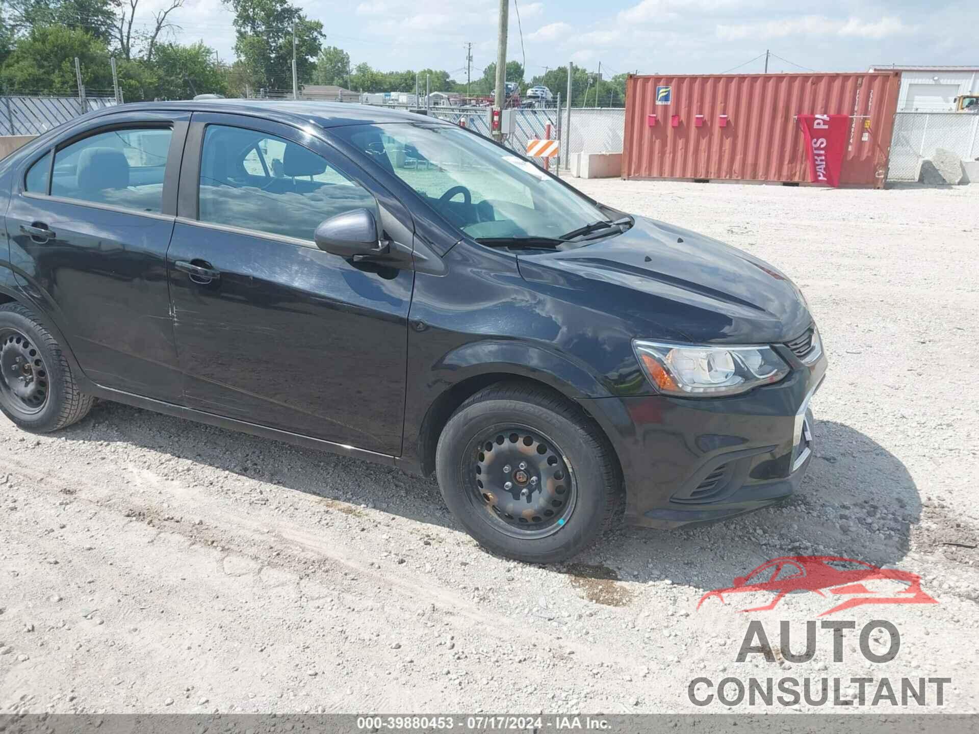 CHEVROLET SONIC 2017 - 1G1JB5SH6H4137567