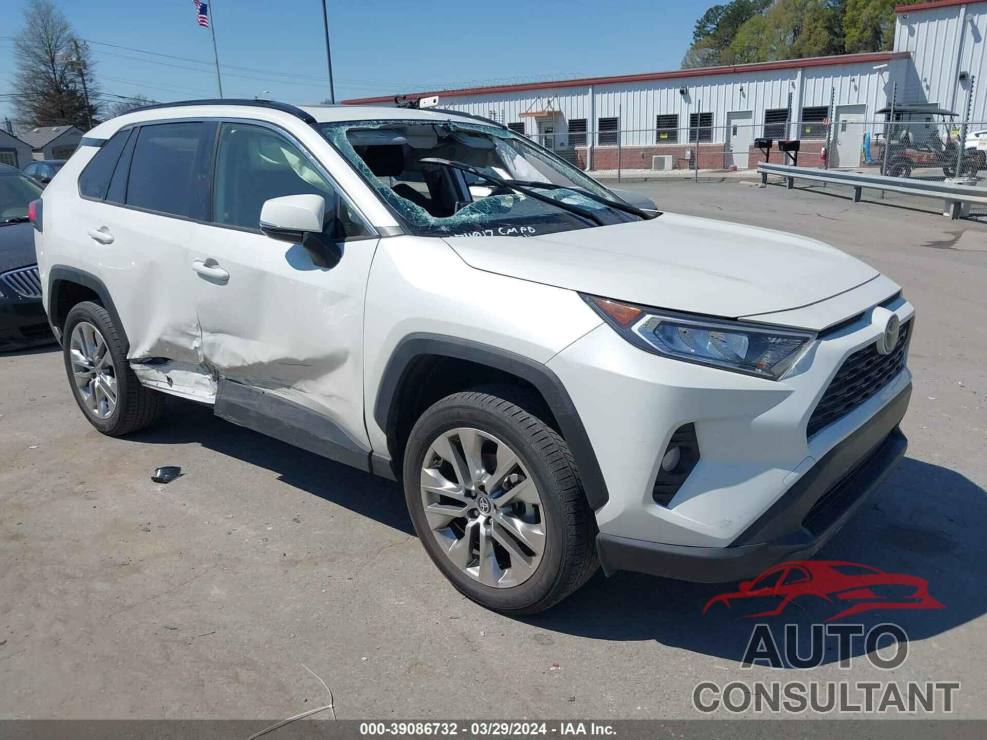 TOYOTA RAV4 2021 - JTMC1RFV0MD074017