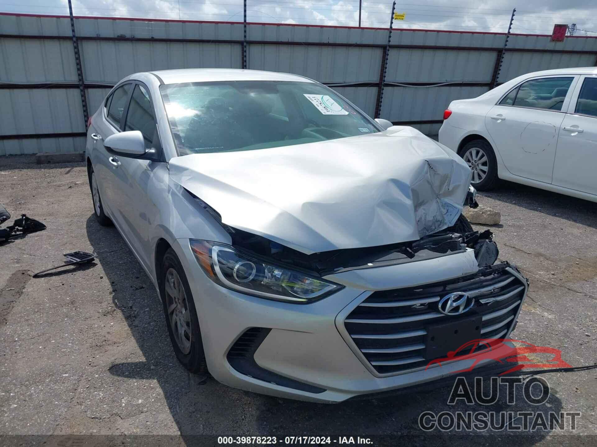 HYUNDAI ELANTRA 2018 - 5NPD74LF1JH282805