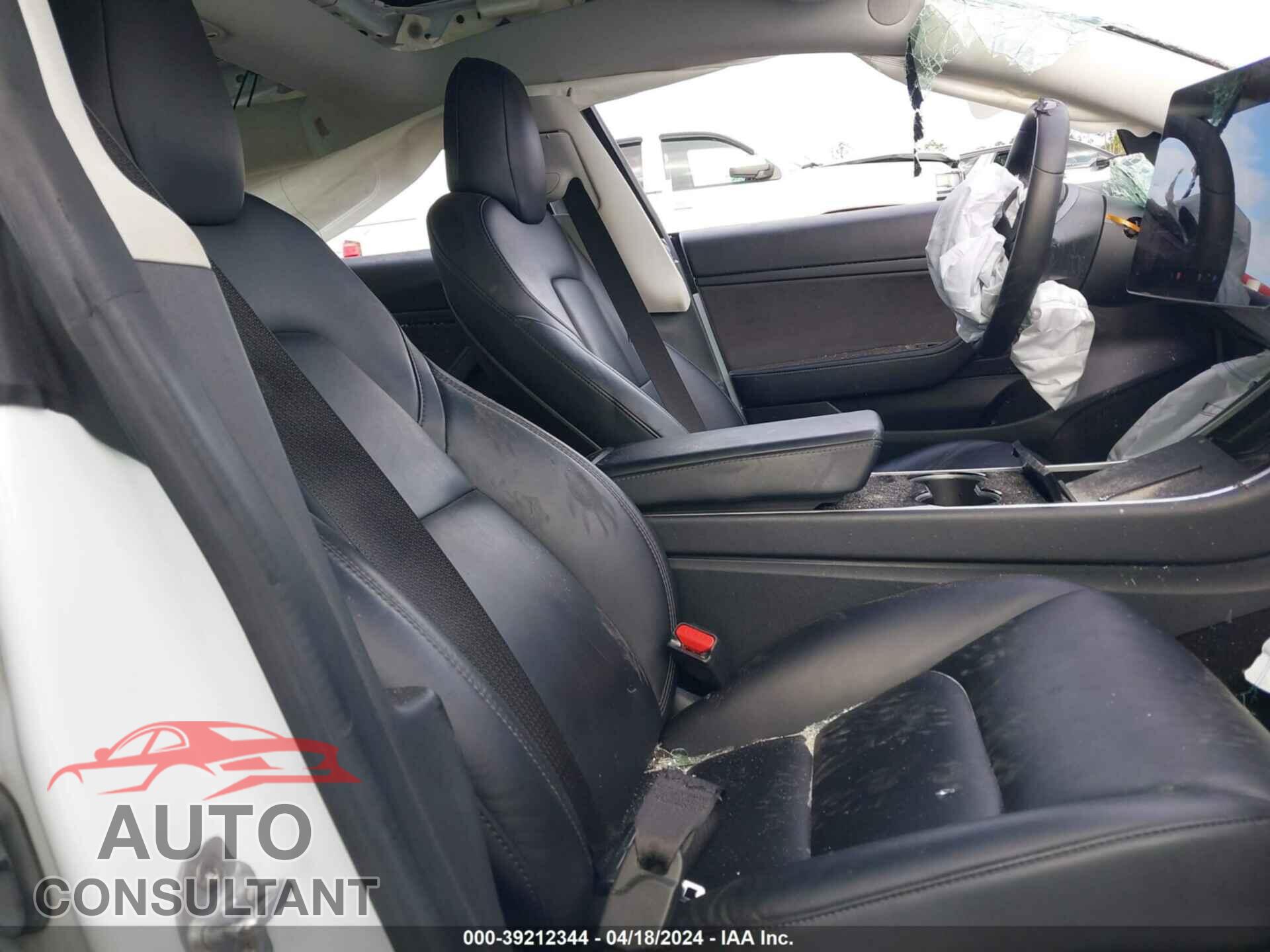 TESLA MODEL 3 2020 - 5YJ3E1EA0LF658963