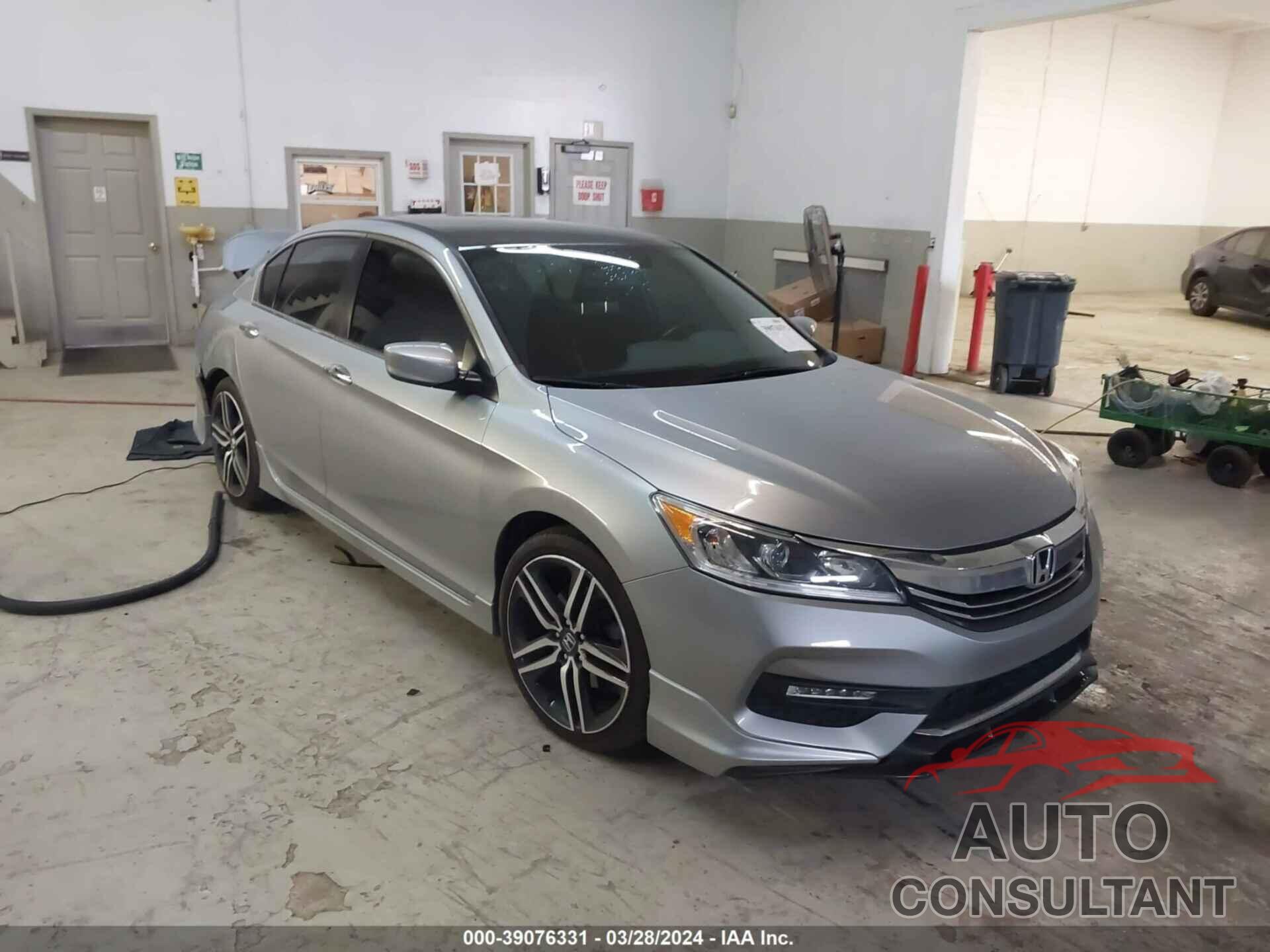 HONDA ACCORD 2017 - 1HGCR2F50HA035145