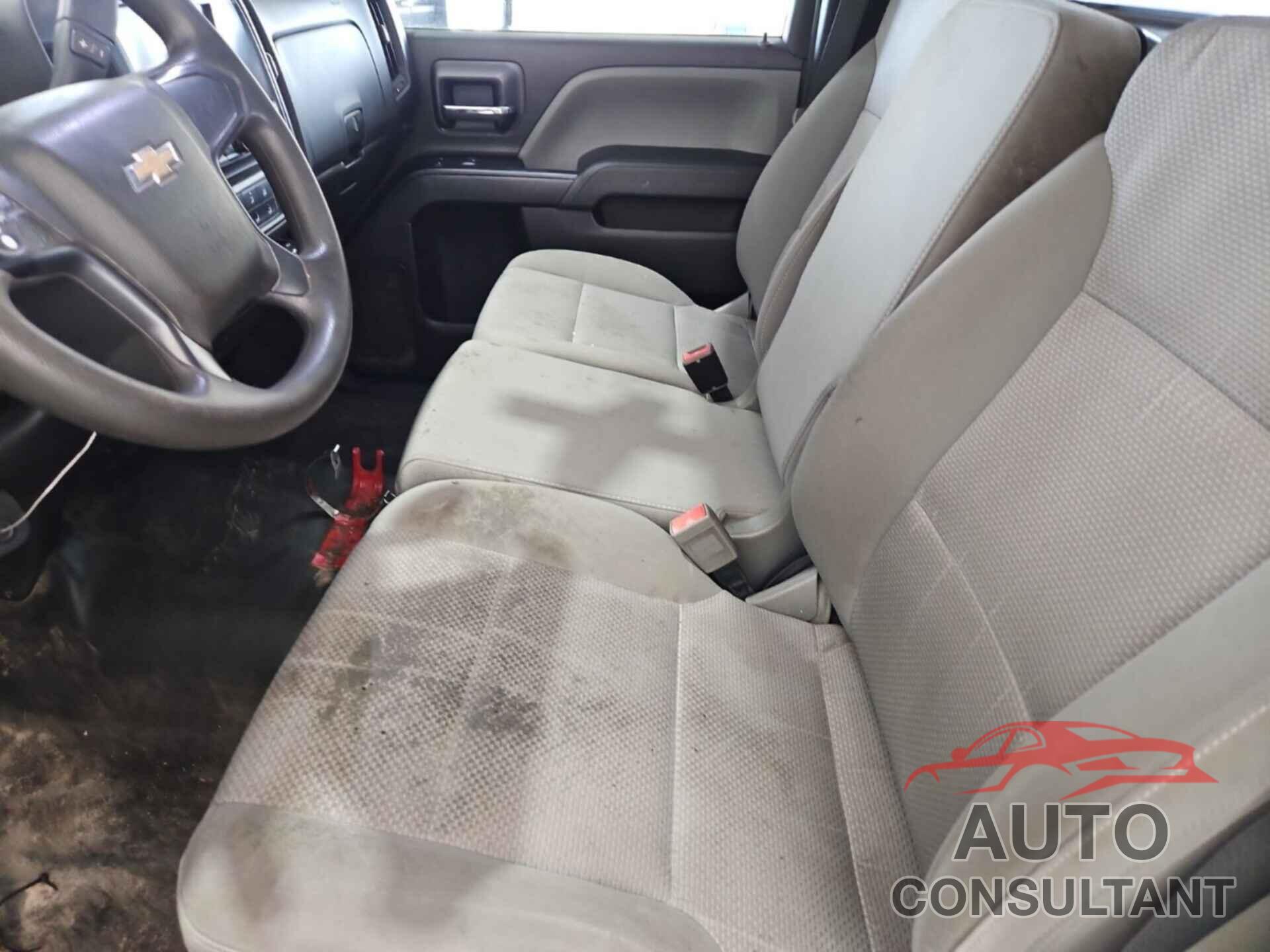 CHEVROLET SILVERADO 1500 2018 - 1GCNKNEC2JZ340022