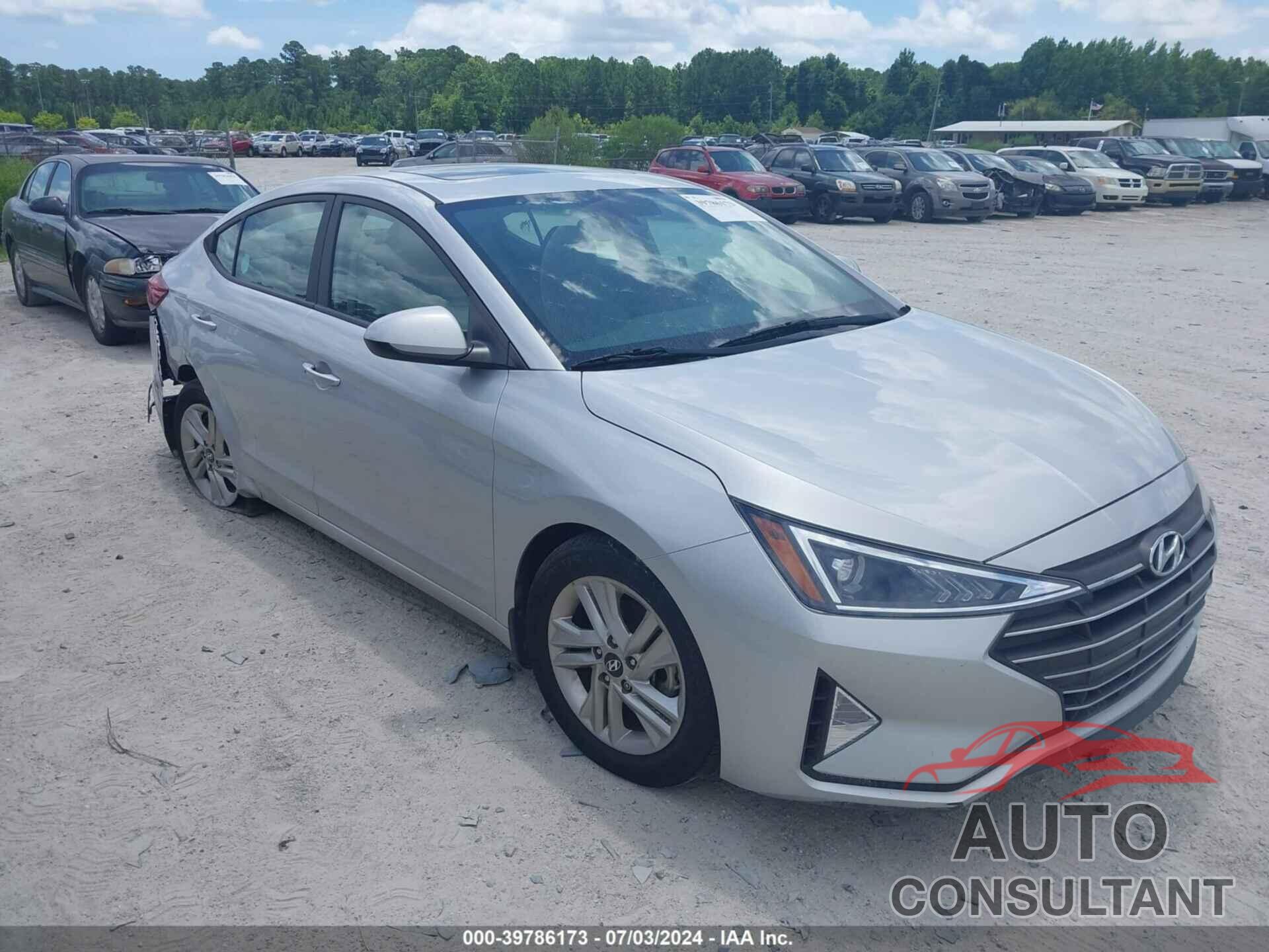 HYUNDAI ELANTRA 2019 - 5NPD84LFXKH415818