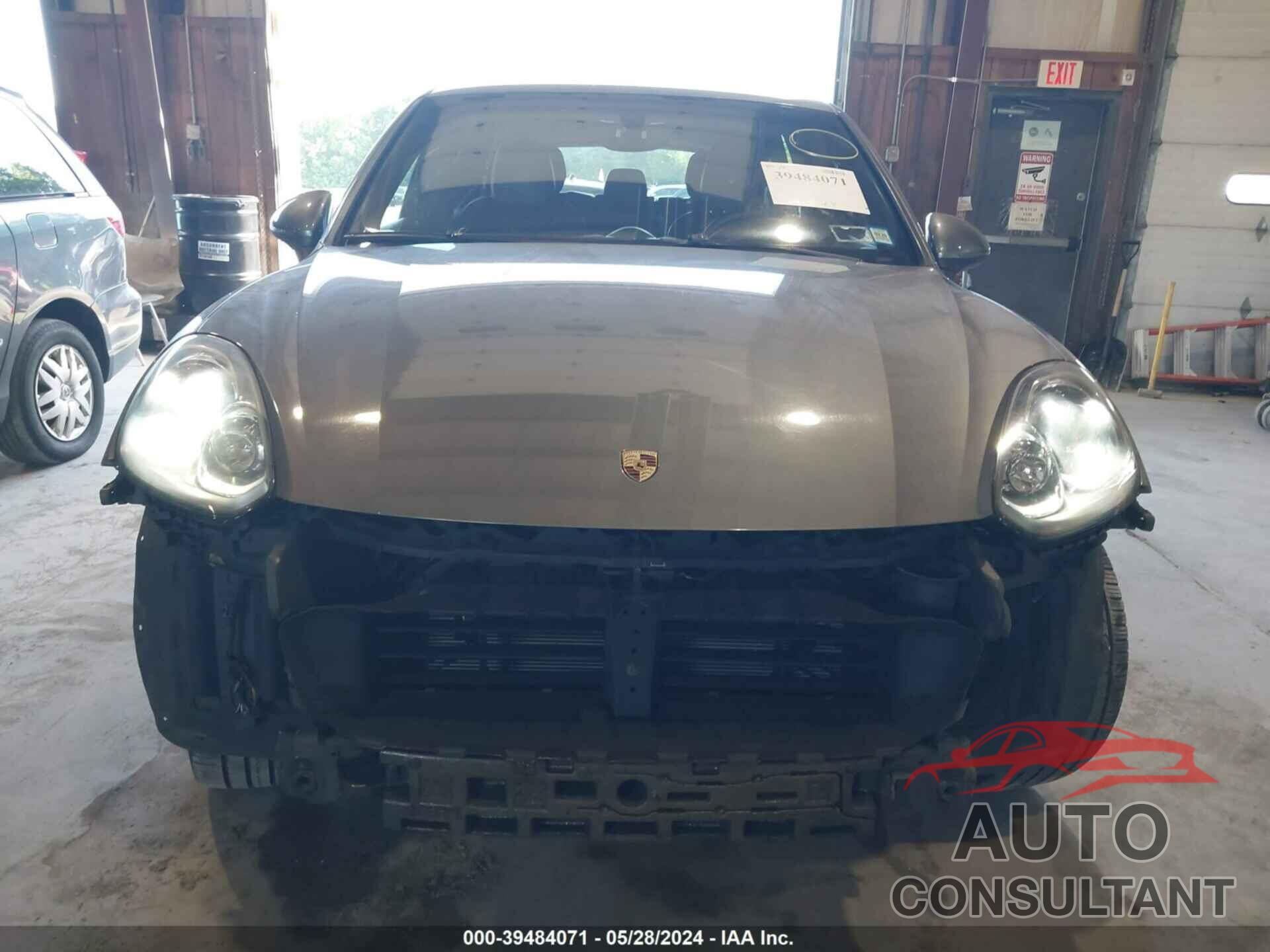 PORSCHE CAYENNE 2016 - WP1AA2A23GKA15781