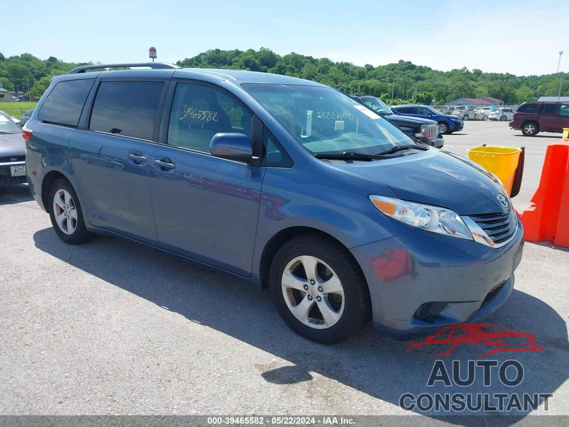 TOYOTA SIENNA 2017 - 5TDKZ3DC7HS889330