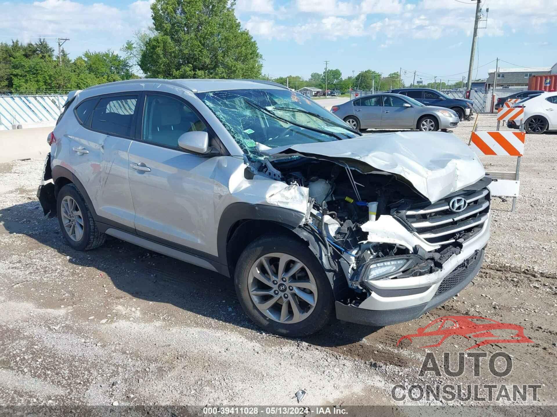 HYUNDAI TUCSON 2018 - KM8J3CA49JU757144