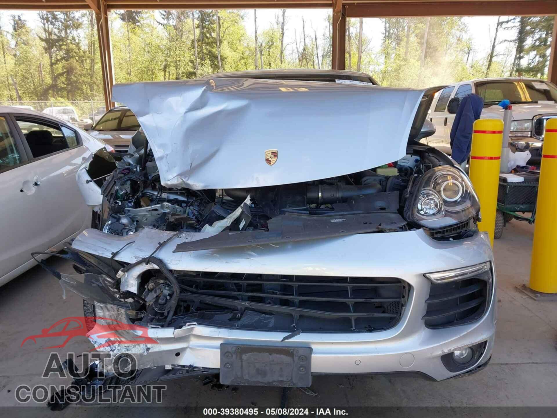 PORSCHE CAYENNE 2016 - WP1AA2A29GLA04228