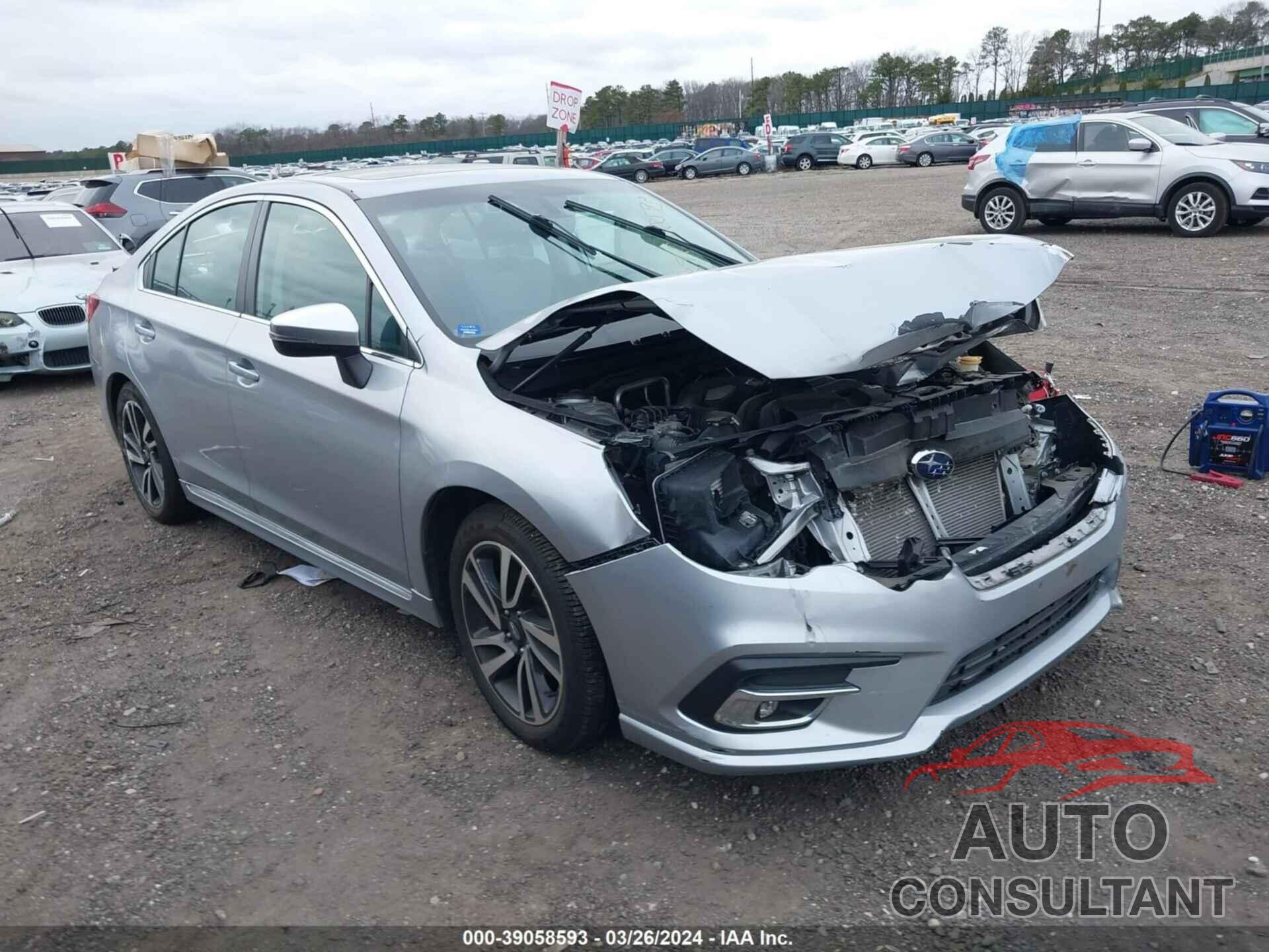 SUBARU LEGACY 2018 - 4S3BNAS69J3020264