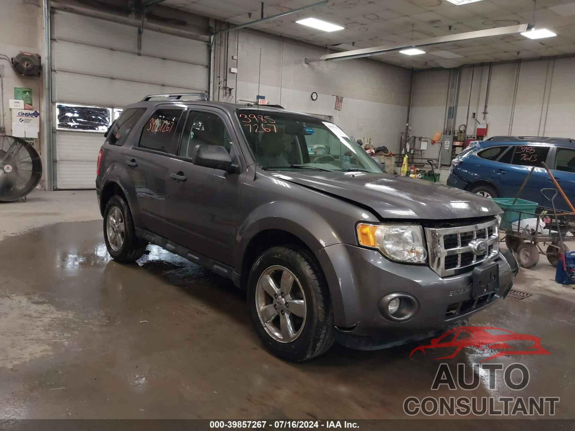 FORD ESCAPE 2011 - 1FMCU9D73BKB81871