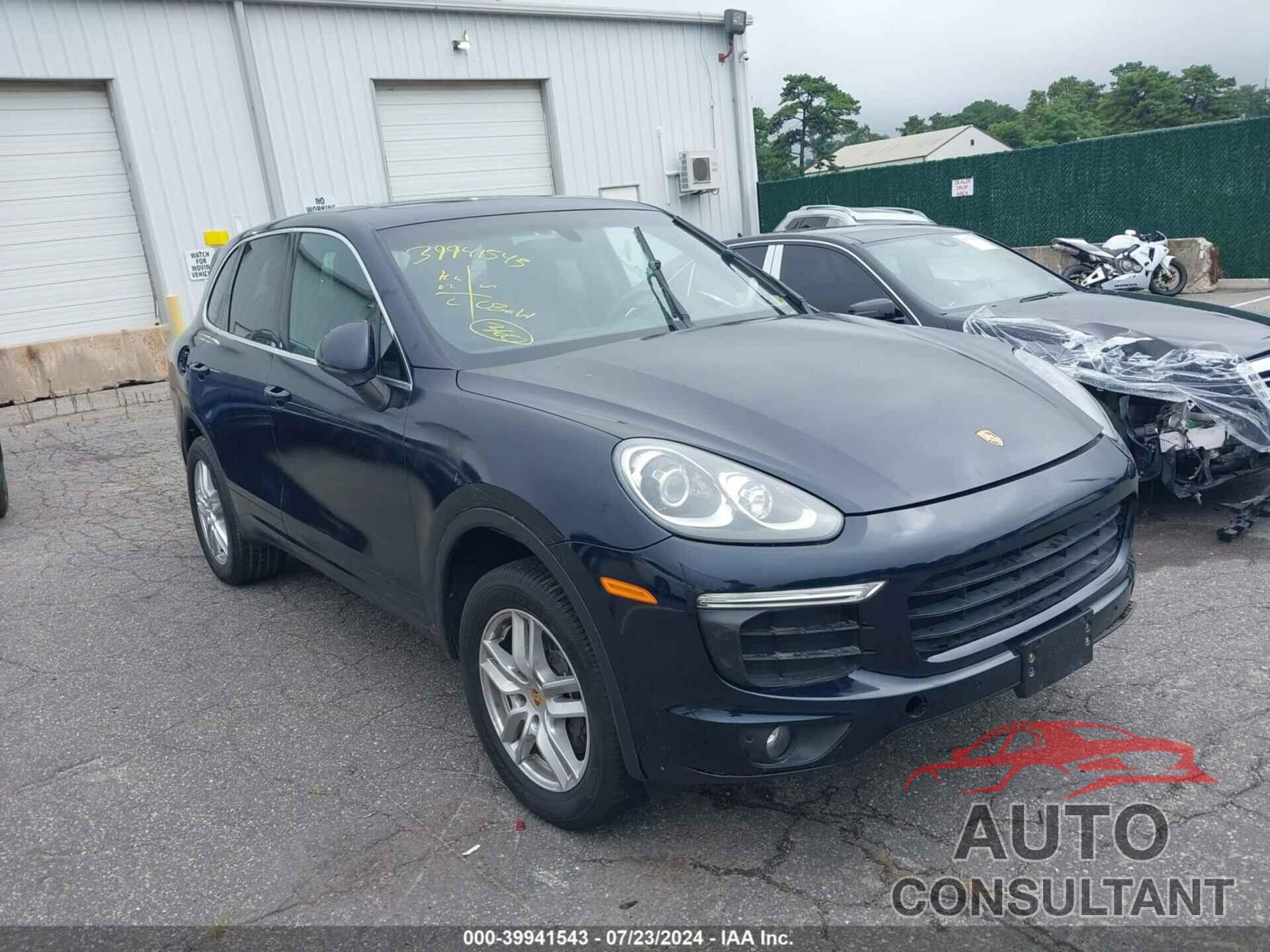 PORSCHE CAYENNE 2016 - WP1AA2A24GKA11030