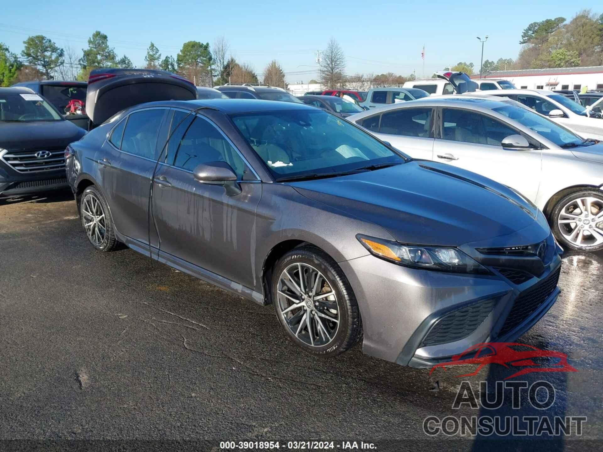 TOYOTA CAMRY 2021 - 4T1G11AK1MU561142