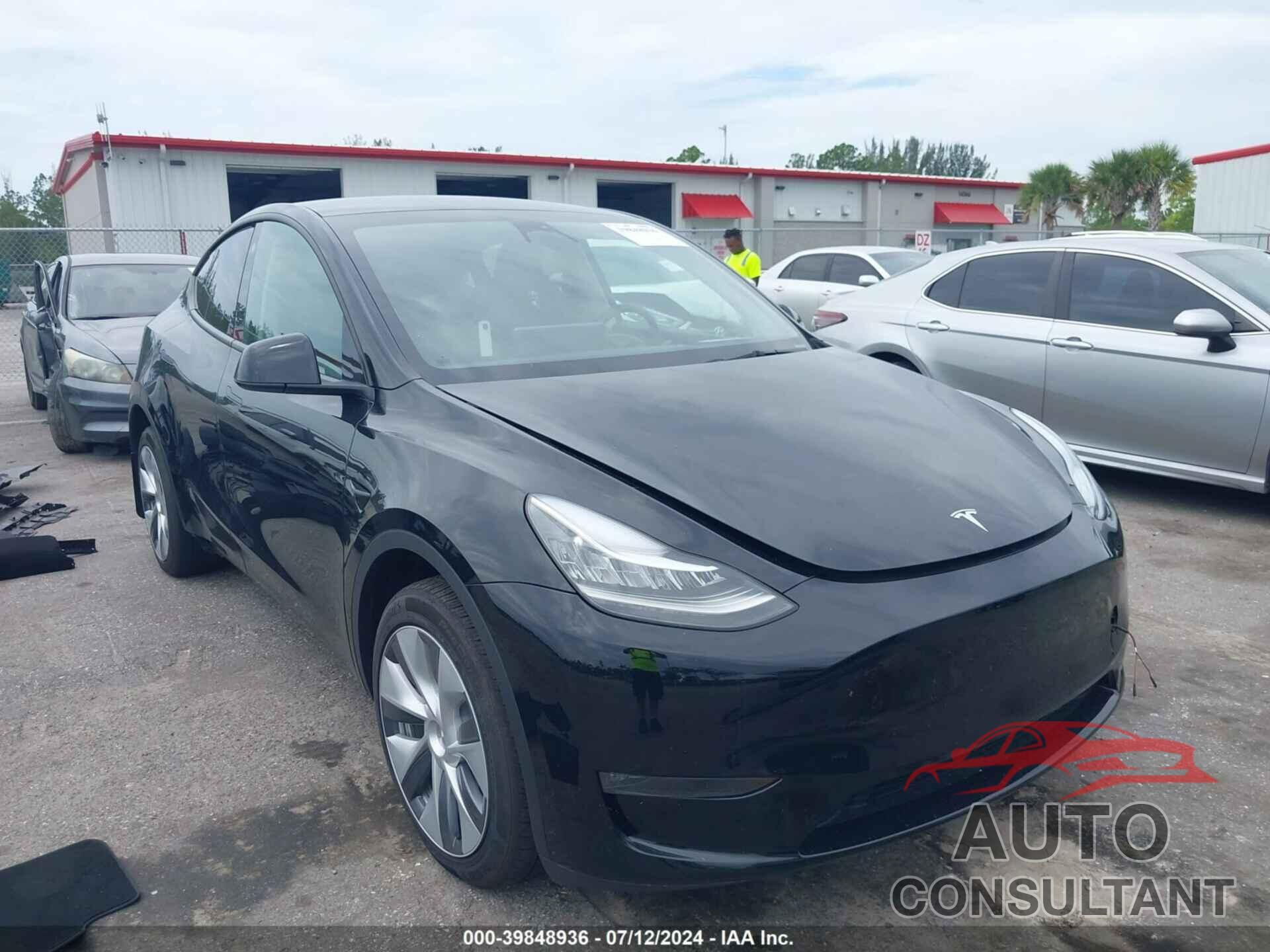 TESLA MODEL Y 2023 - 7SAYGDEE5PA107728