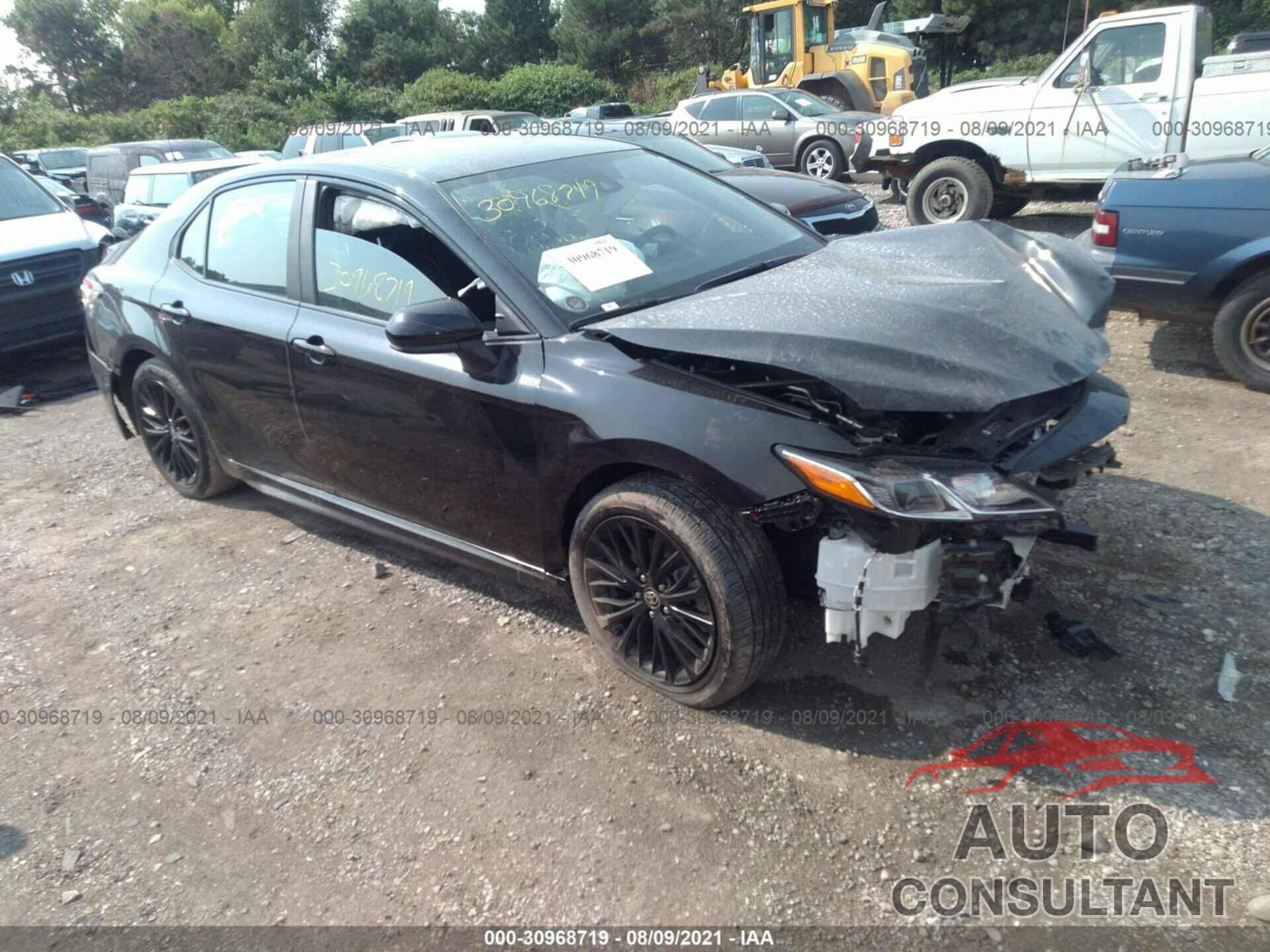 TOYOTA CAMRY 2020 - 4T1G11BK1LU018015