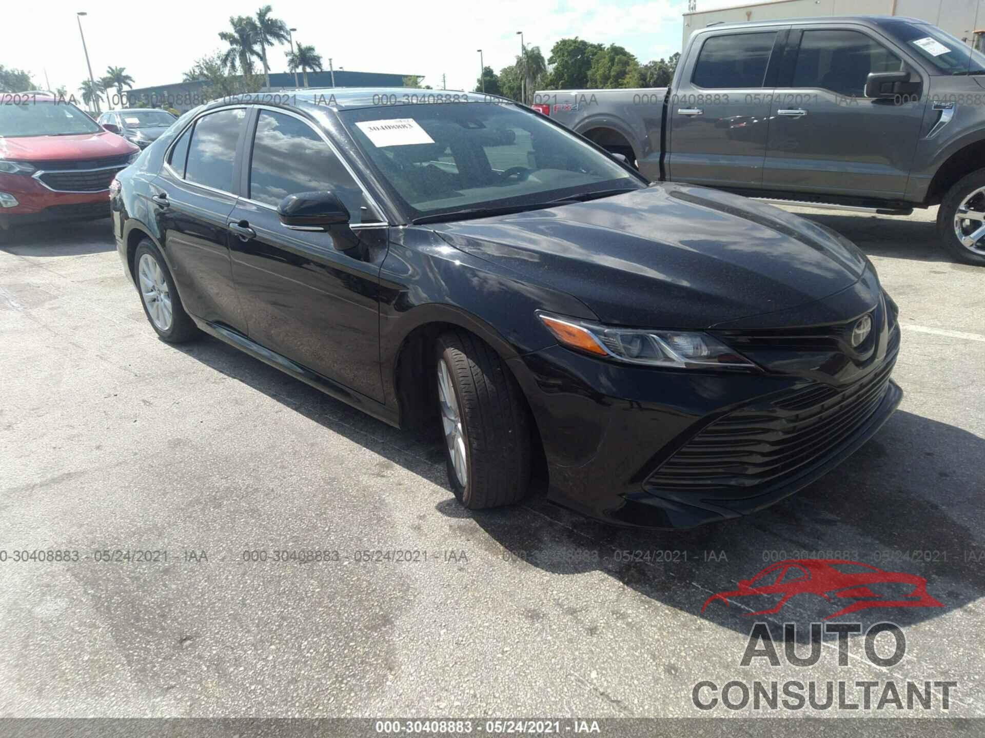 TOYOTA CAMRY 2018 - 4T1B11HK7JU111670