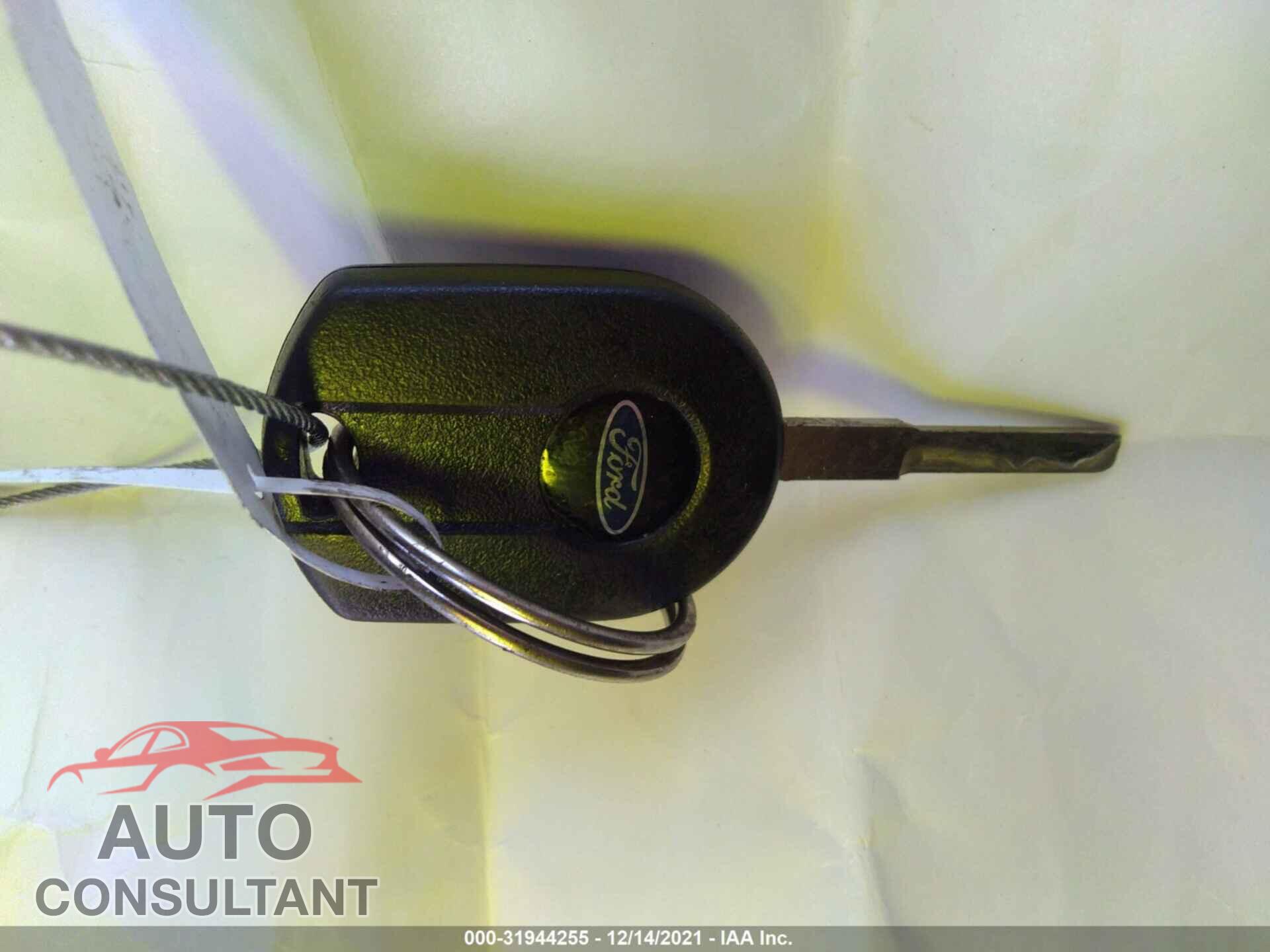 FORD FIESTA 2017 - 3FADP4EJ2HM130012