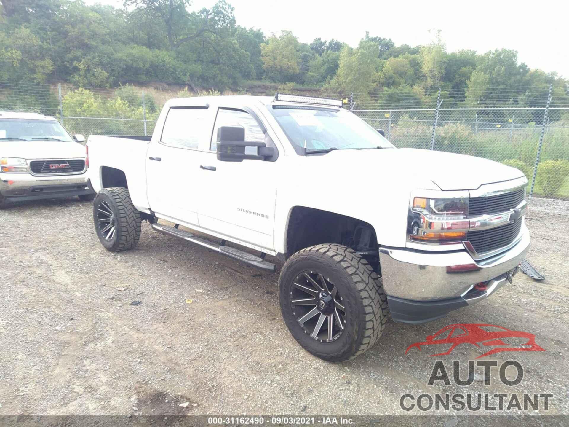 CHEVROLET SILVERADO 1500 2018 - 3GCUKREC1JG473499