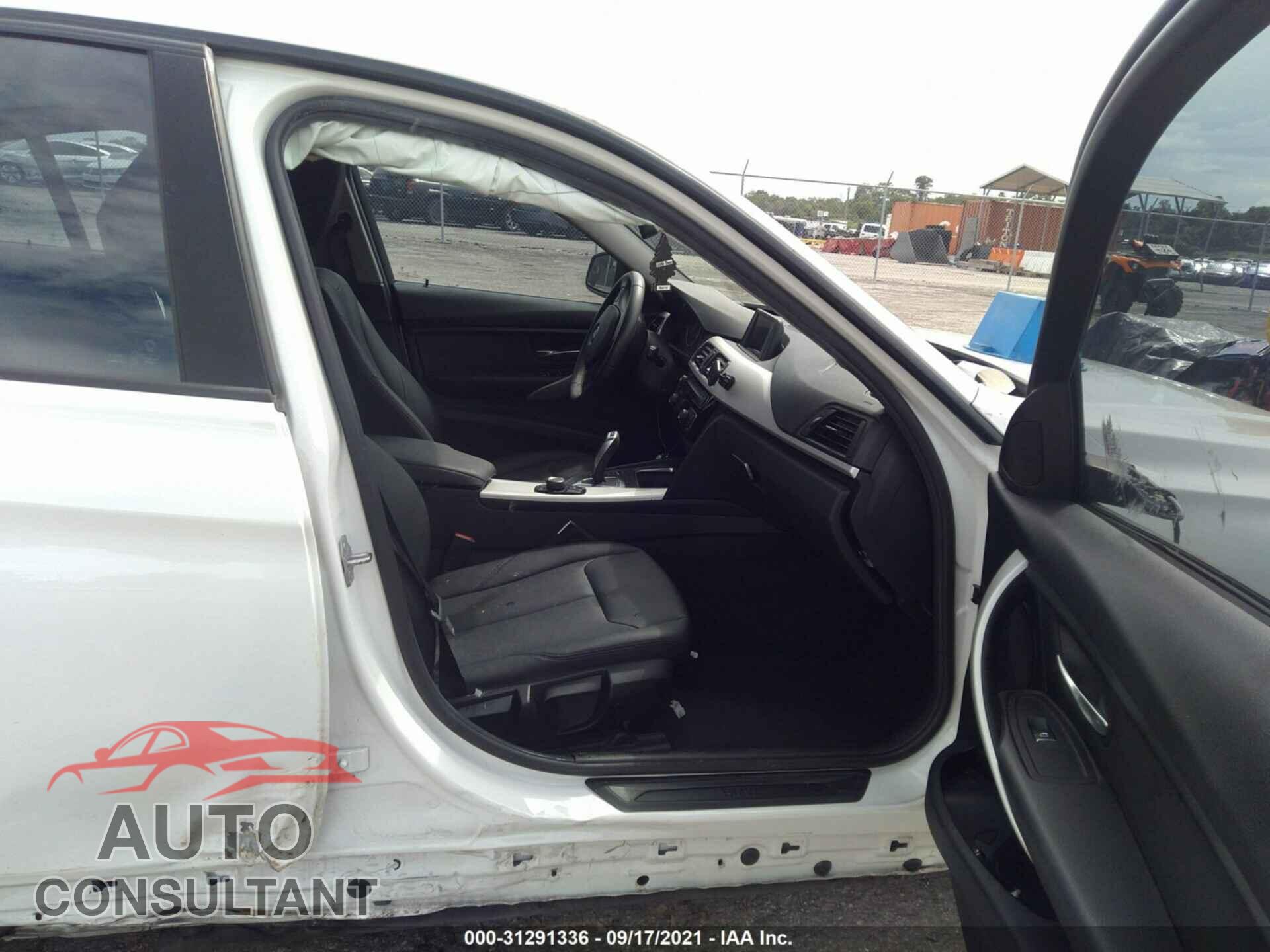 BMW 3 SERIES 2016 - WBA8E5G5XGNU20944