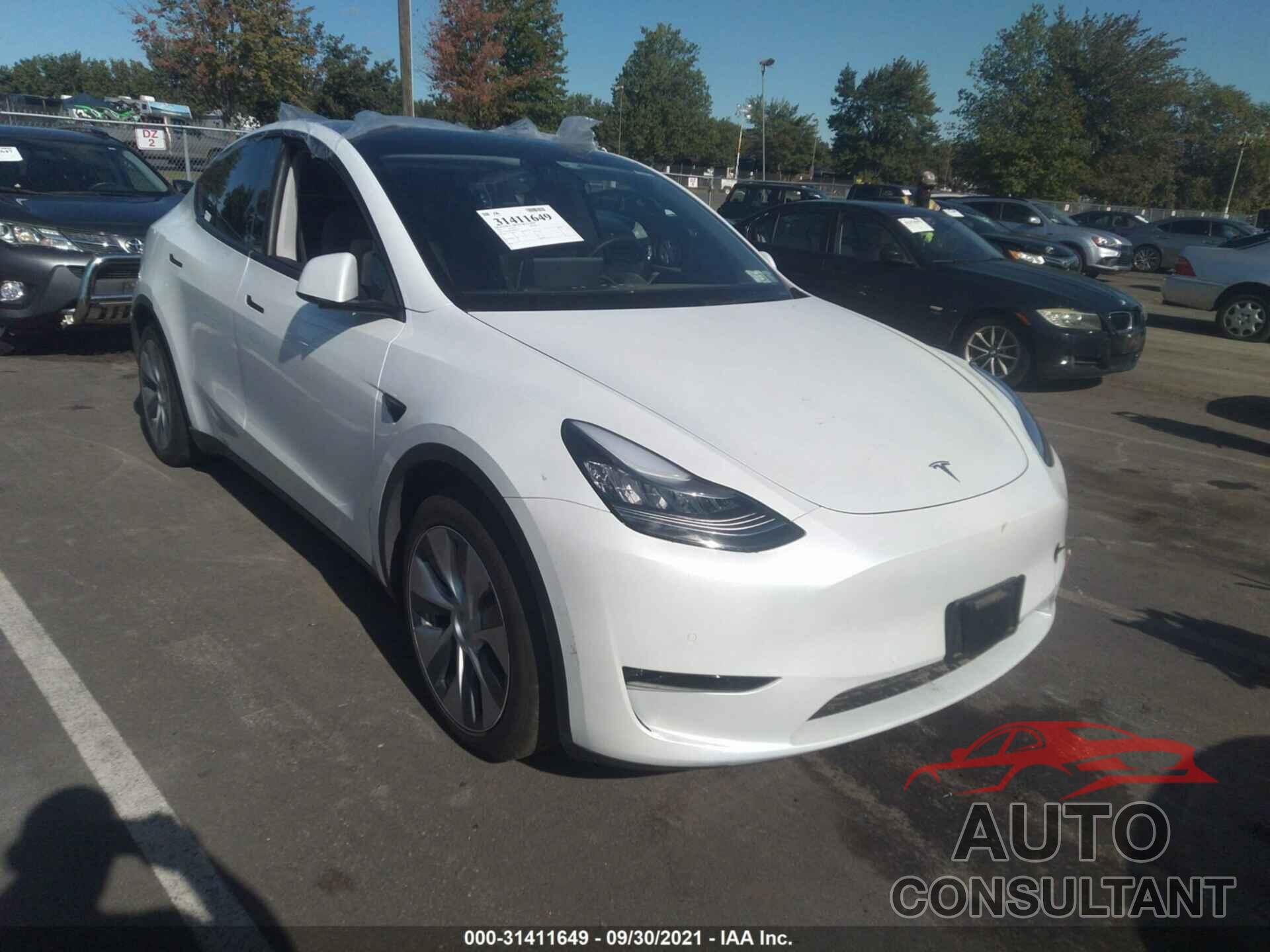 TESLA MODEL Y 2021 - 5YJYGDEE1MF072777