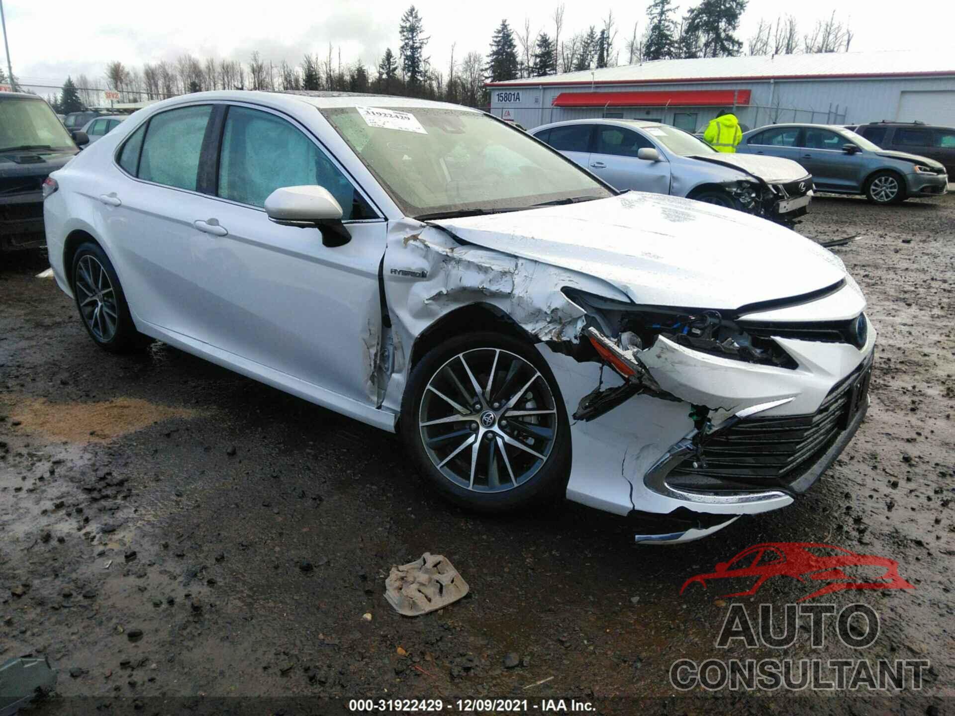 TOYOTA CAMRY 2021 - 4T1F31AK7MU561295