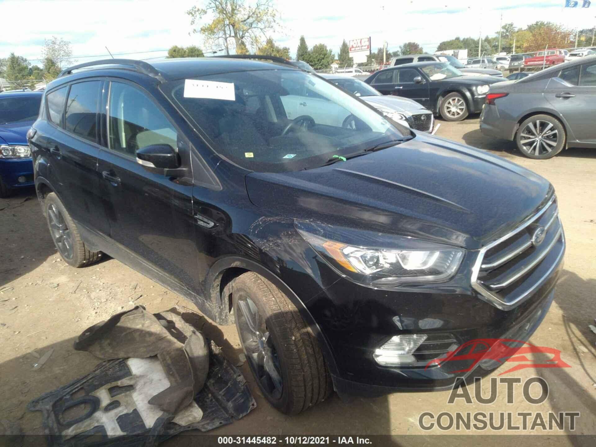 FORD ESCAPE 2017 - 1FMCU0J97HUE92623
