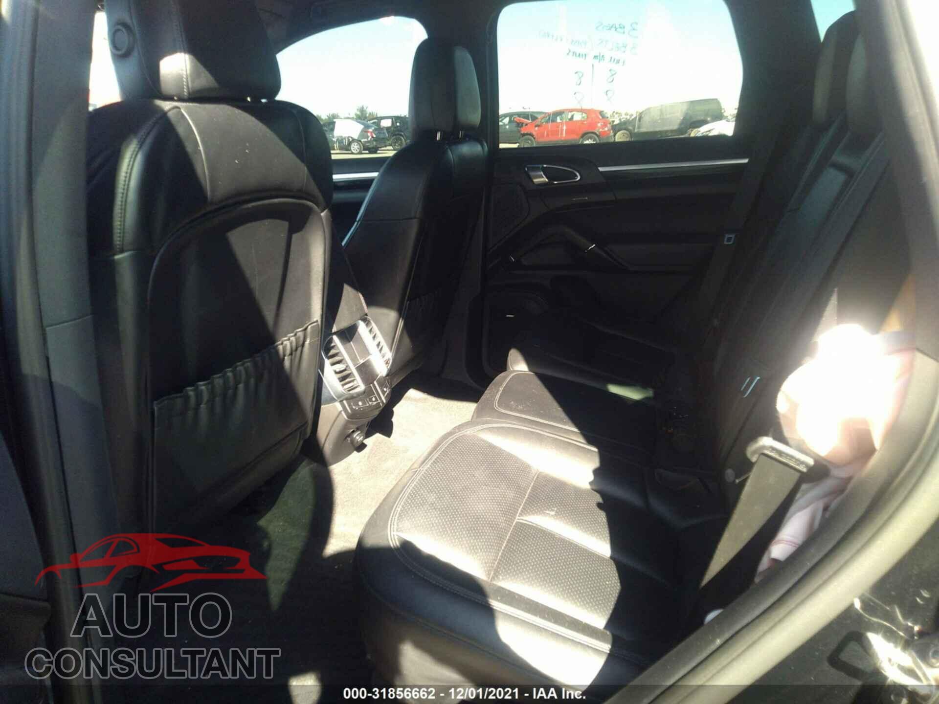 PORSCHE CAYENNE 2016 - WP1AB2A2XGLA96902