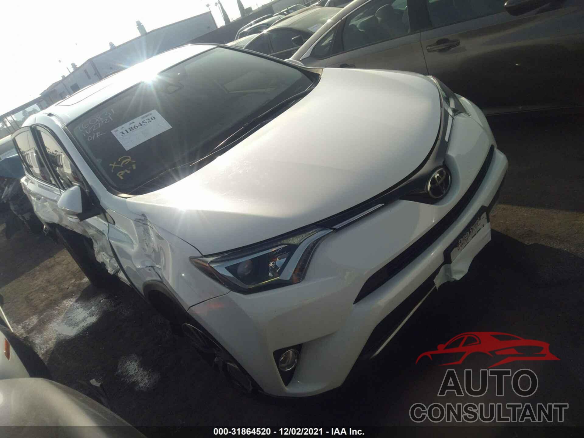 TOYOTA RAV4 2018 - JTMWFREV5JJ150151