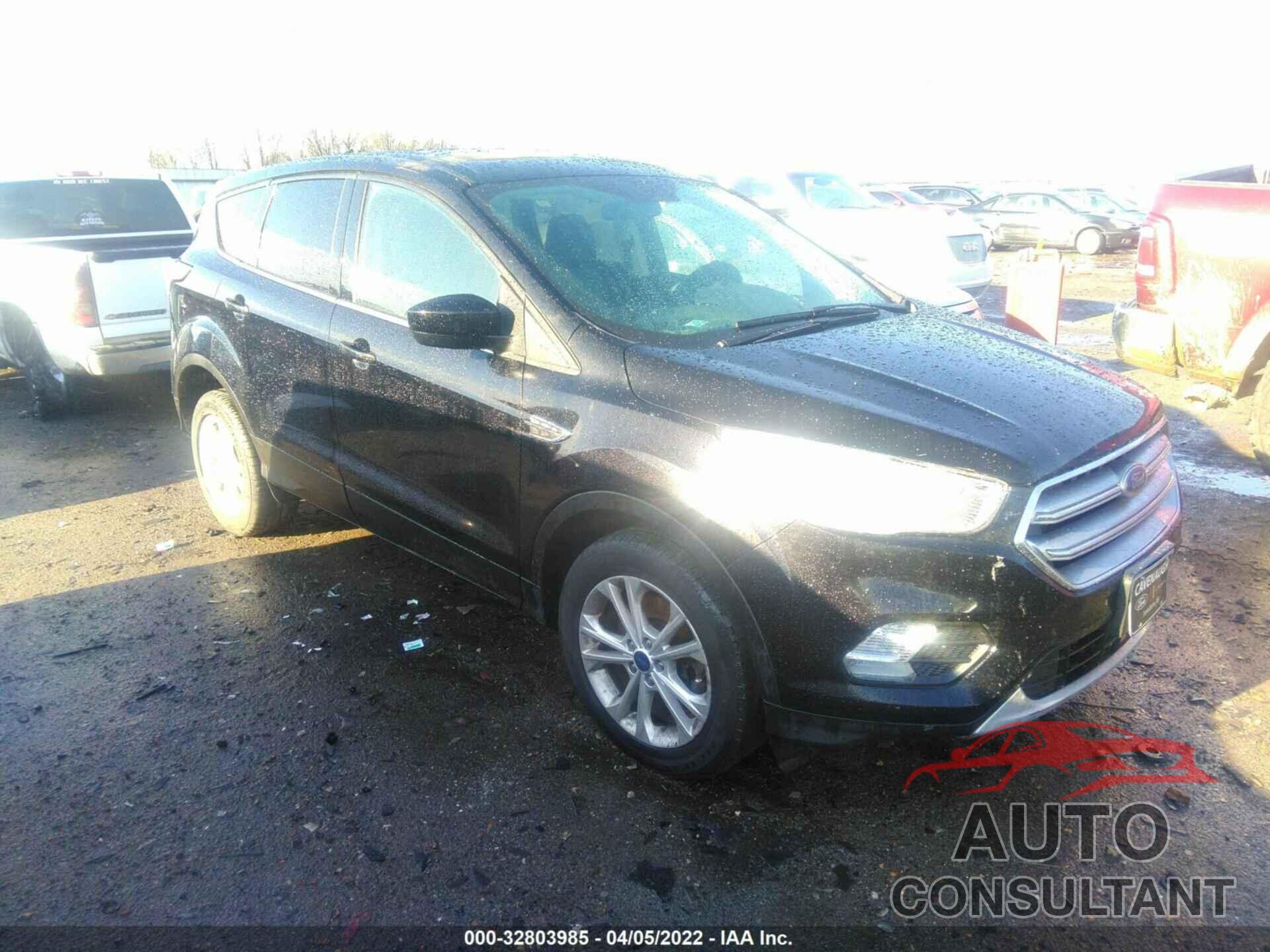 FORD ESCAPE 2017 - 1FMCU0G91HUB91840