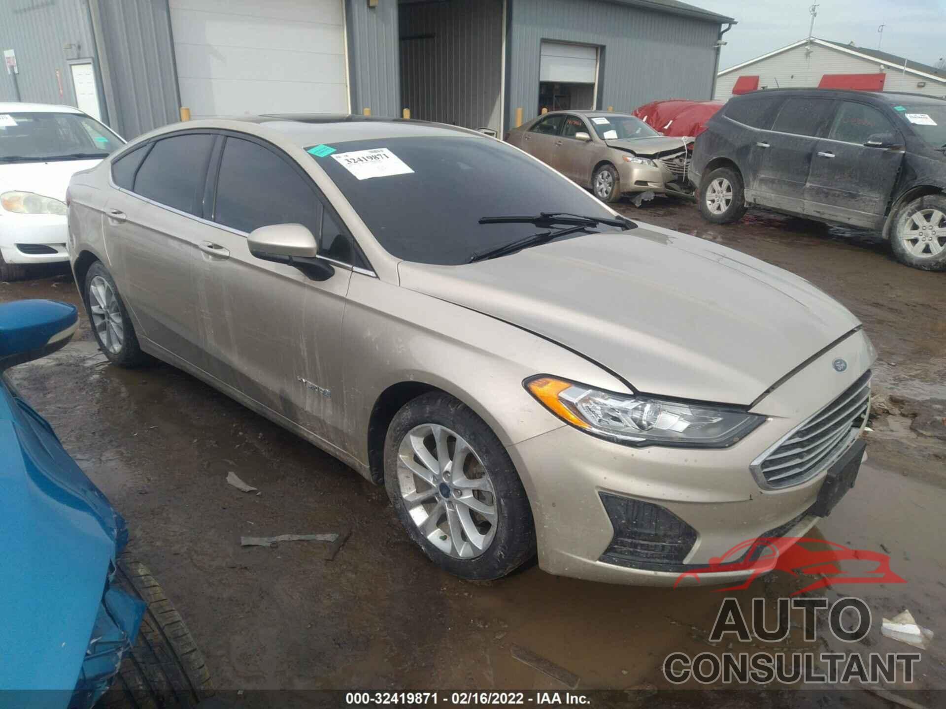 FORD FUSION HYBRID 2019 - 3FA6P0LU8KR129729
