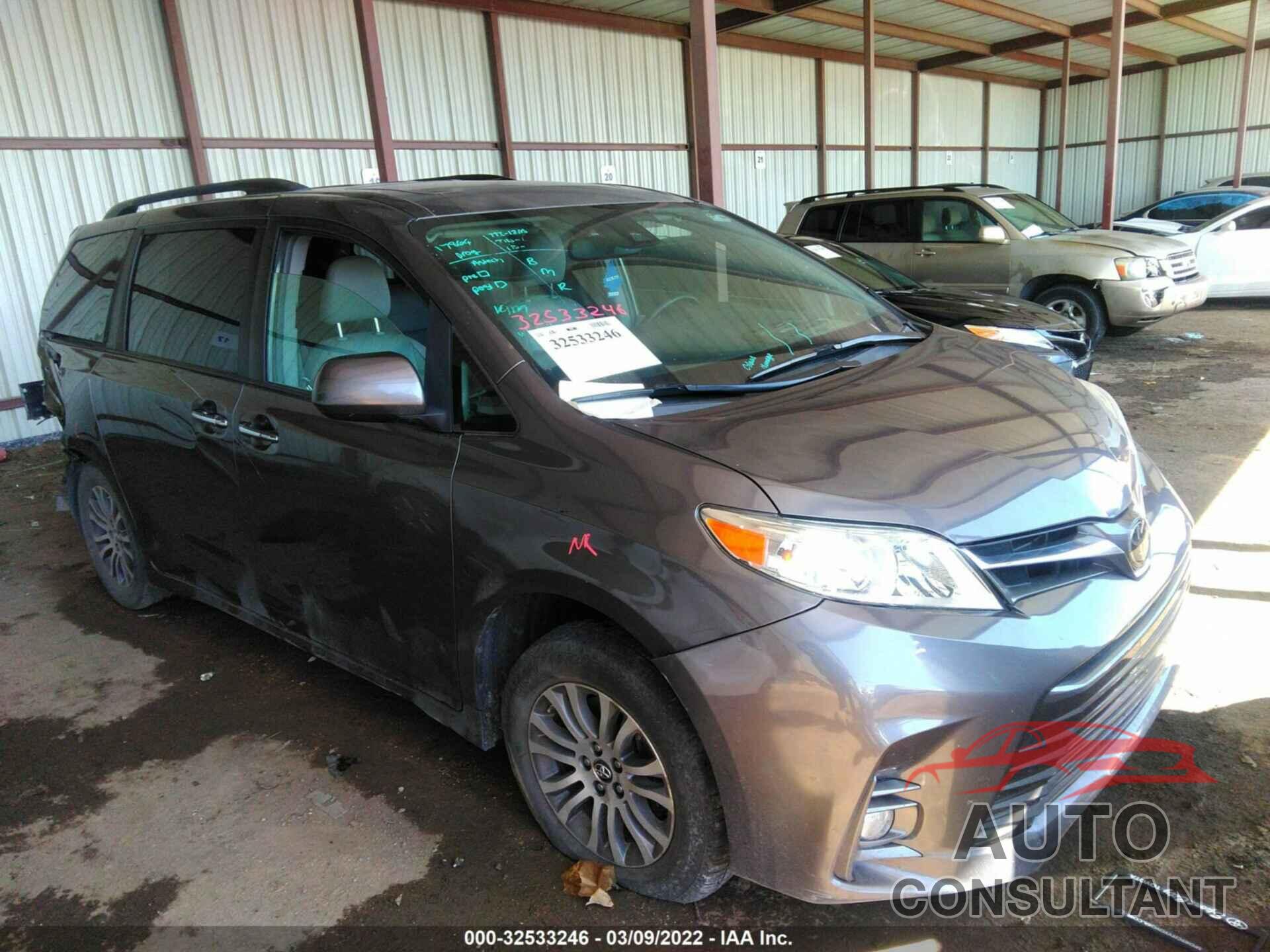 TOYOTA SIENNA 2018 - 5TDYZ3DC1JS918370