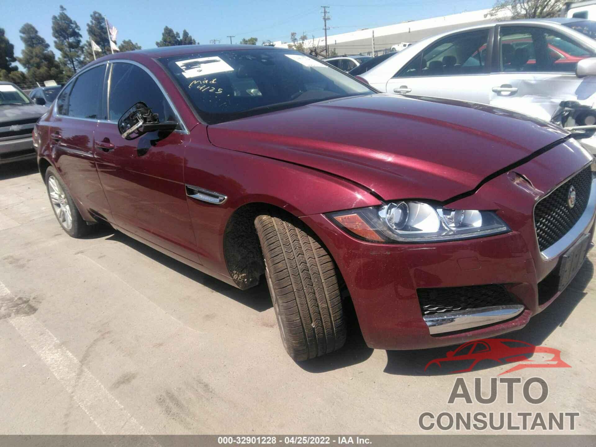 JAGUAR XF 2017 - SAJBR4BV2HCY34295