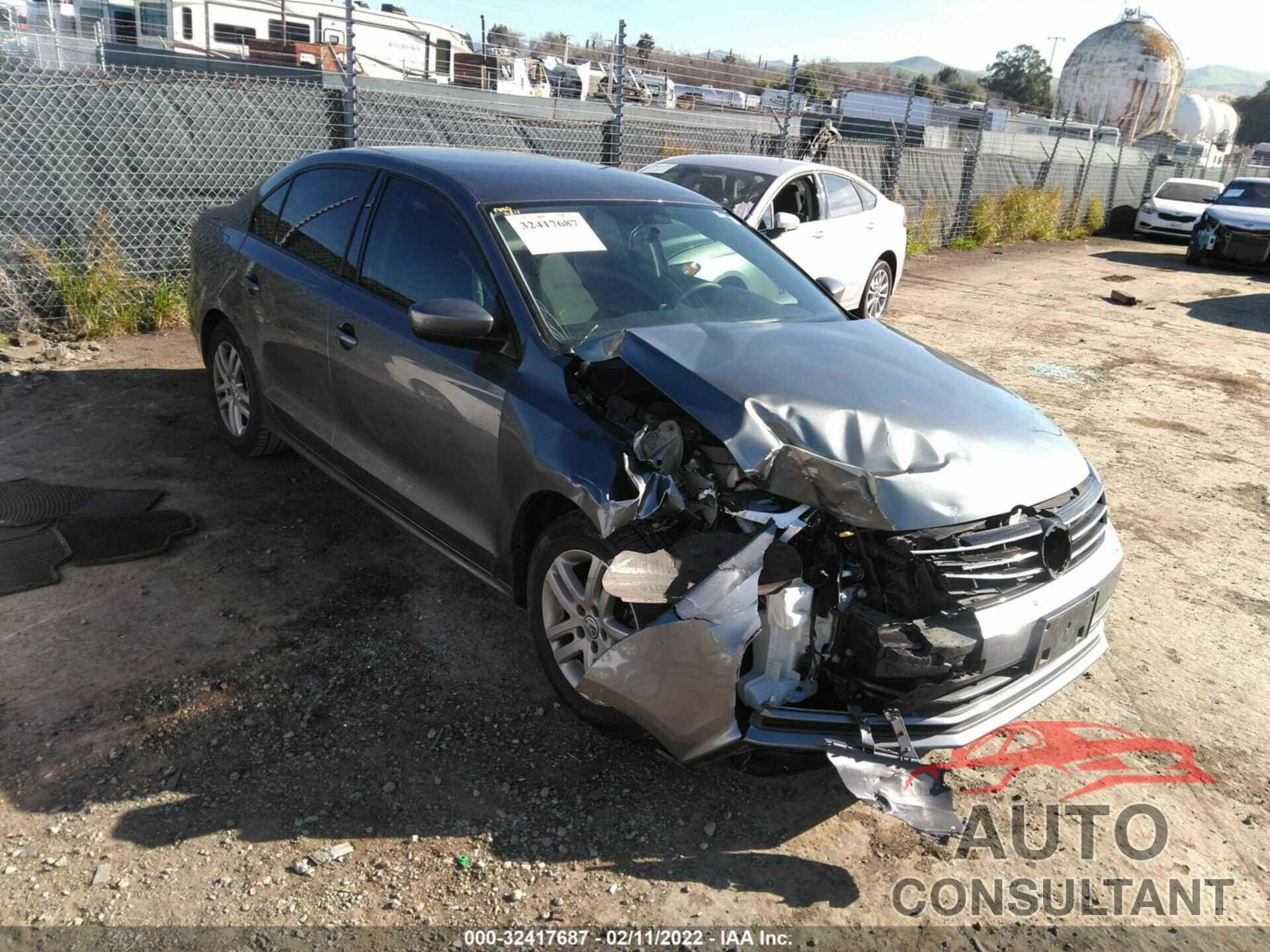VOLKSWAGEN JETTA 2018 - 3VW2B7AJ0JM242219