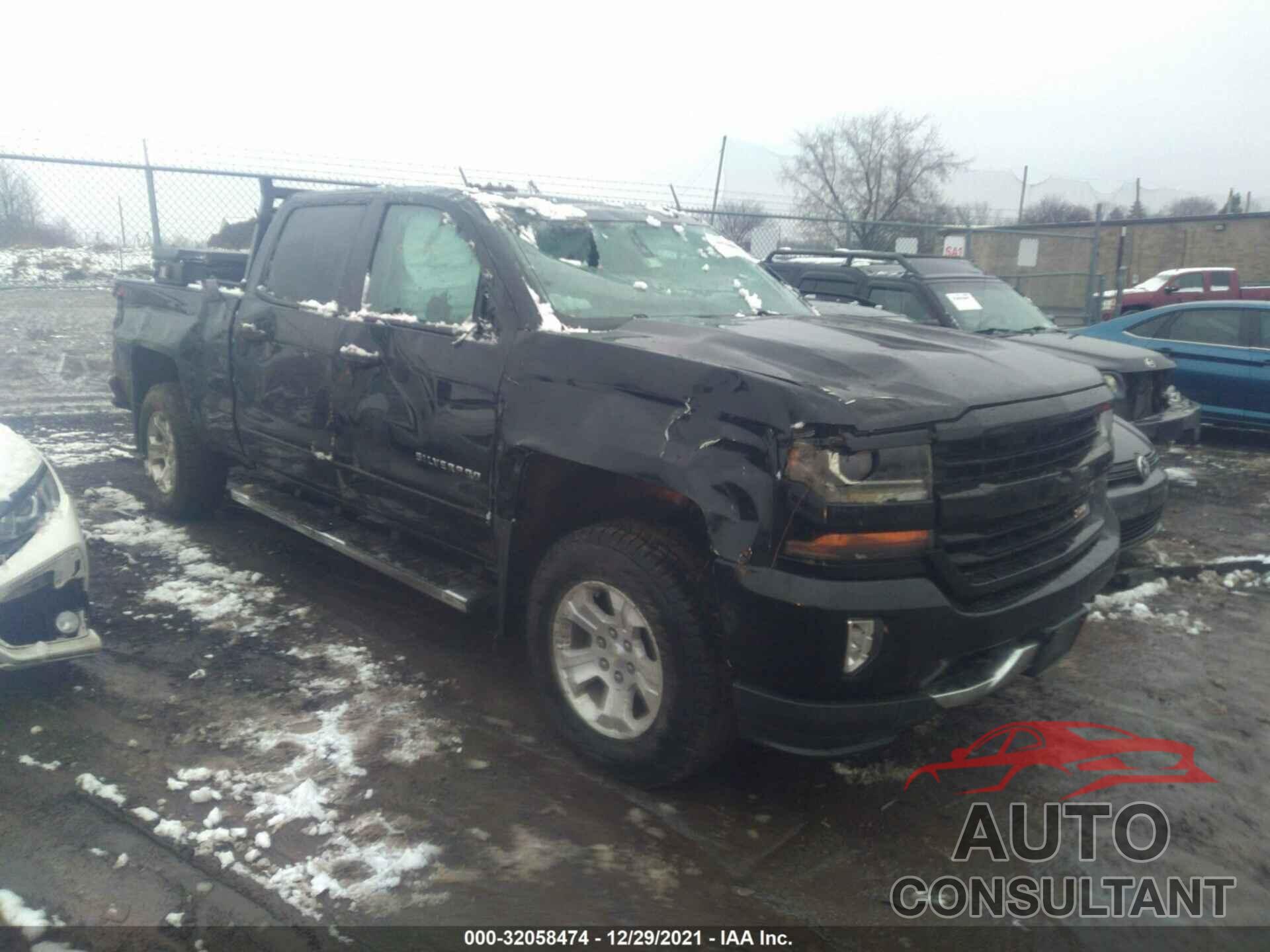 CHEVROLET SILVERADO 1500 2018 - 1GCUKRECXJF119840