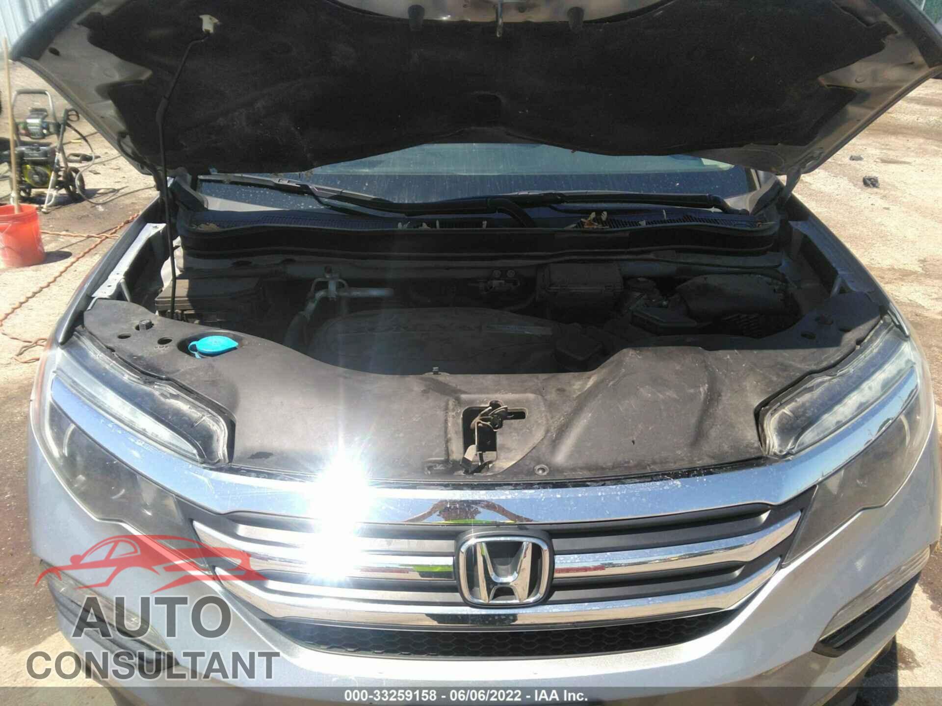 HONDA PILOT 2017 - 5FNYF5H3XHB023716