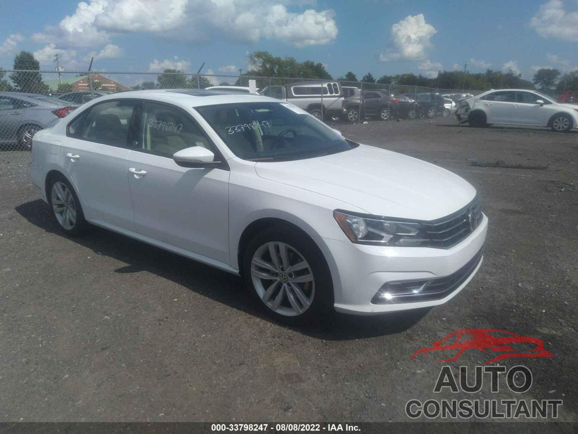 VOLKSWAGEN PASSAT 2019 - 1VWLA7A34KC012517