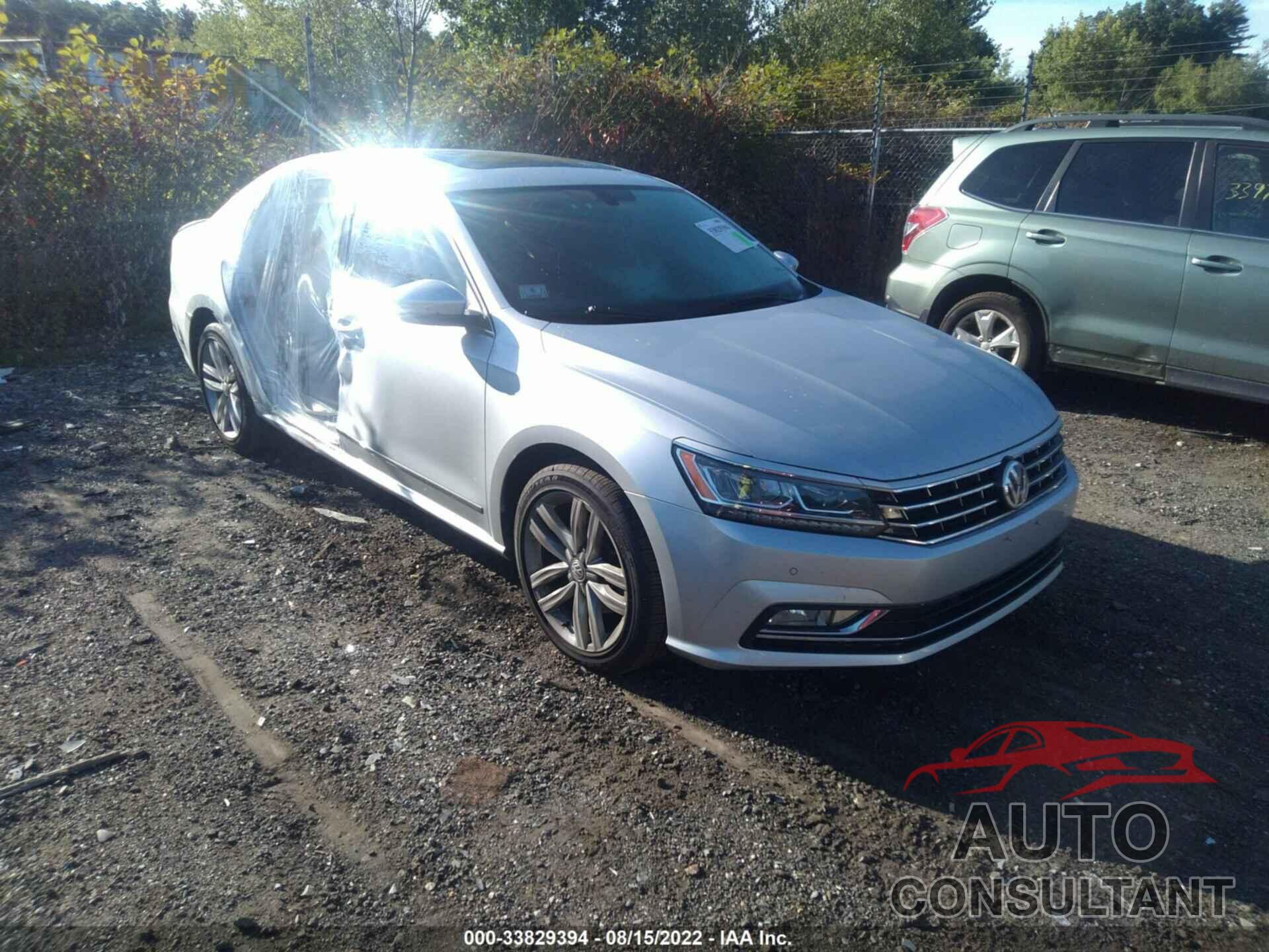 VOLKSWAGEN PASSAT 2017 - 1VWGT7A39HC069154