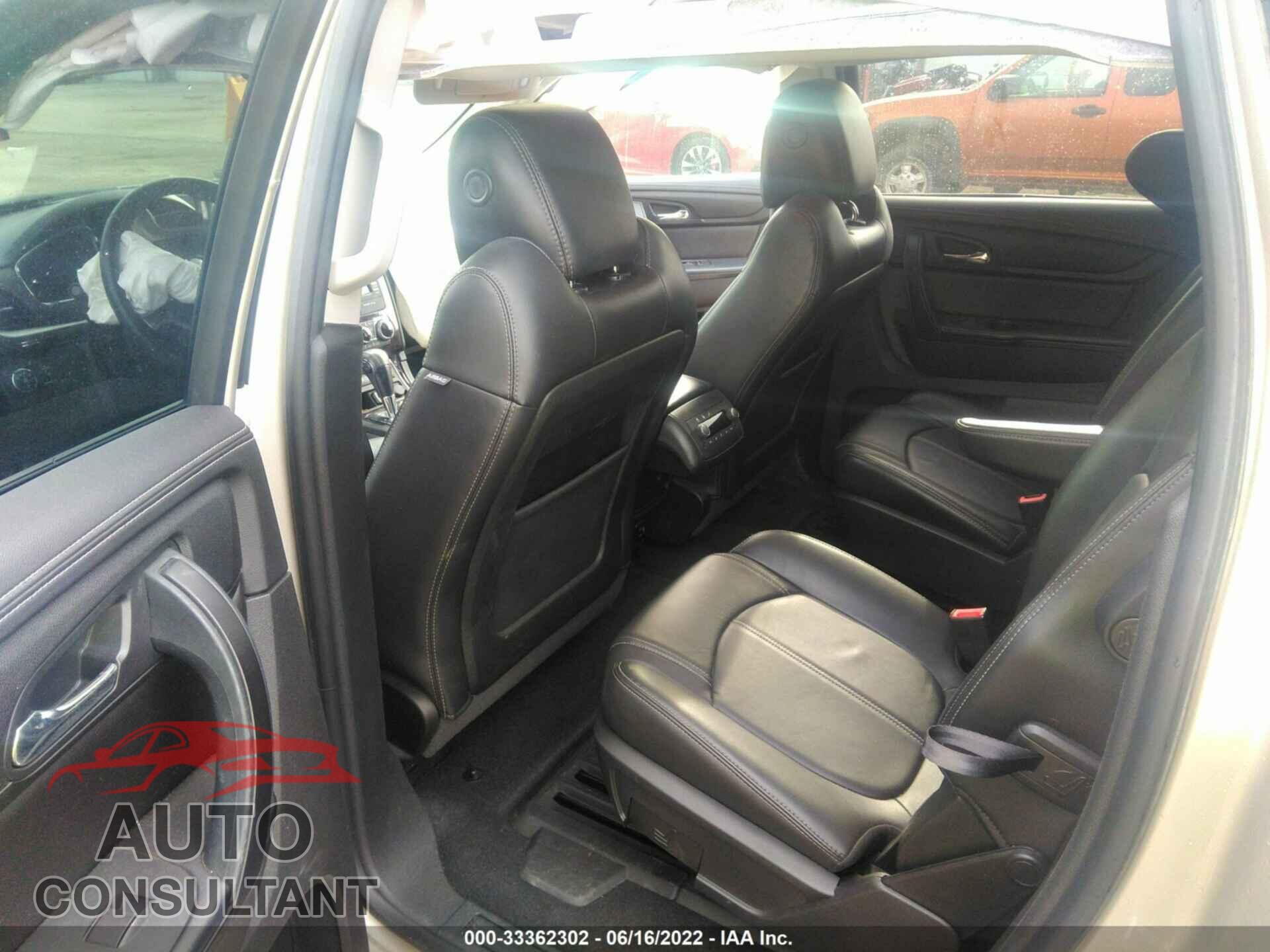 CHEVROLET TRAVERSE 2017 - 1GNKRHKD3HJ214426