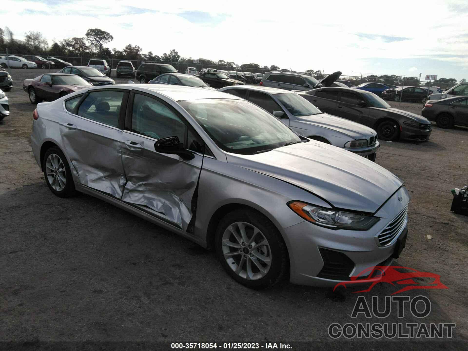 FORD FUSION HYBRID 2019 - 3FA6P0LU0KR154513