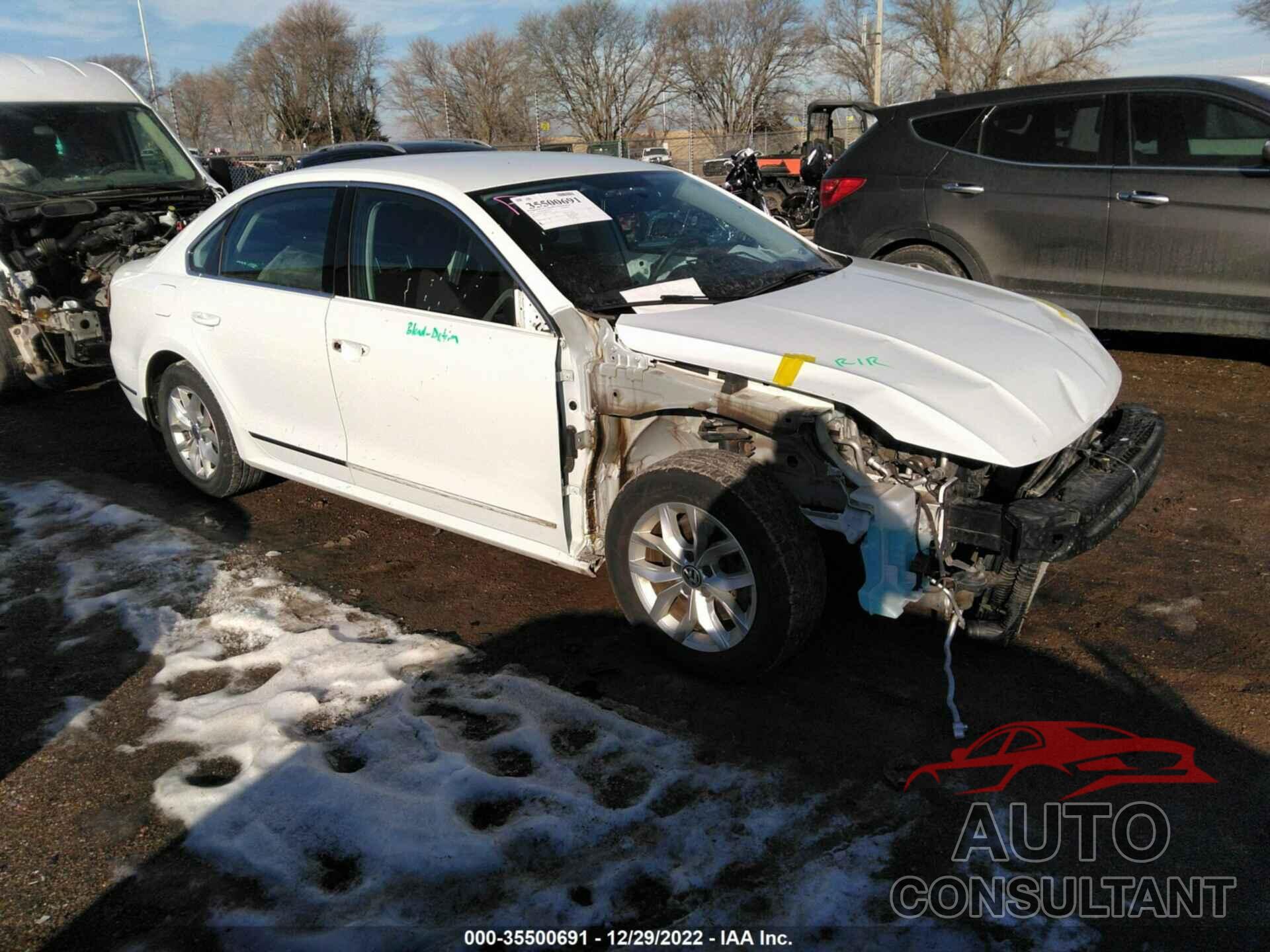 VOLKSWAGEN PASSAT 2017 - 1VWAT7A35HC042054