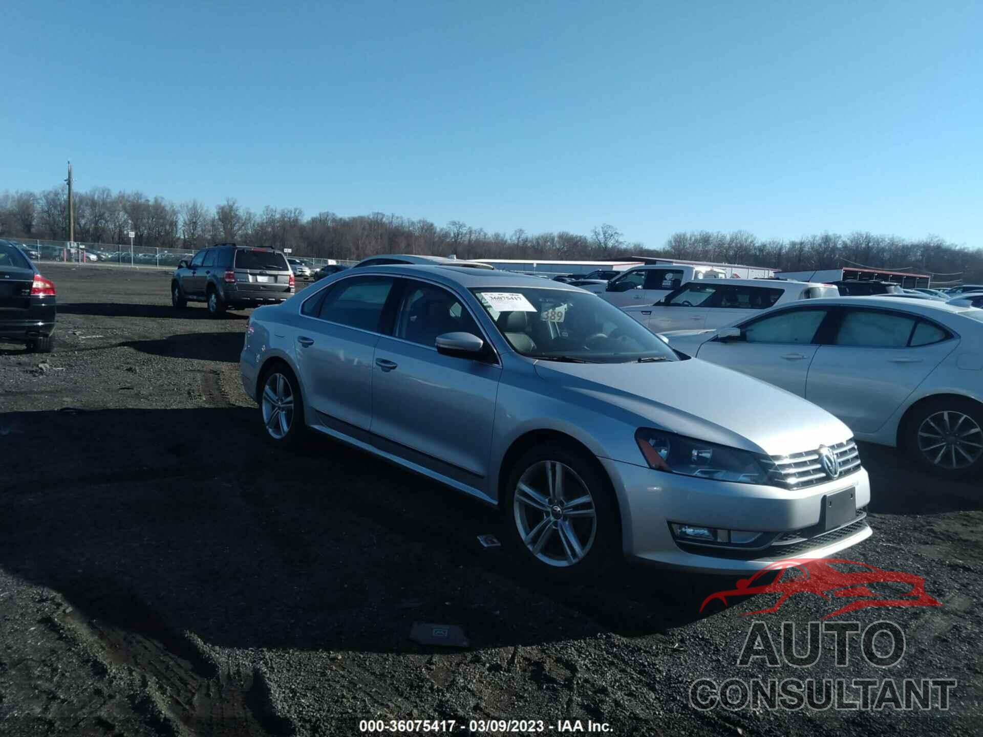 VOLKSWAGEN PASSAT 2015 - 1VWCV7A37FC017298