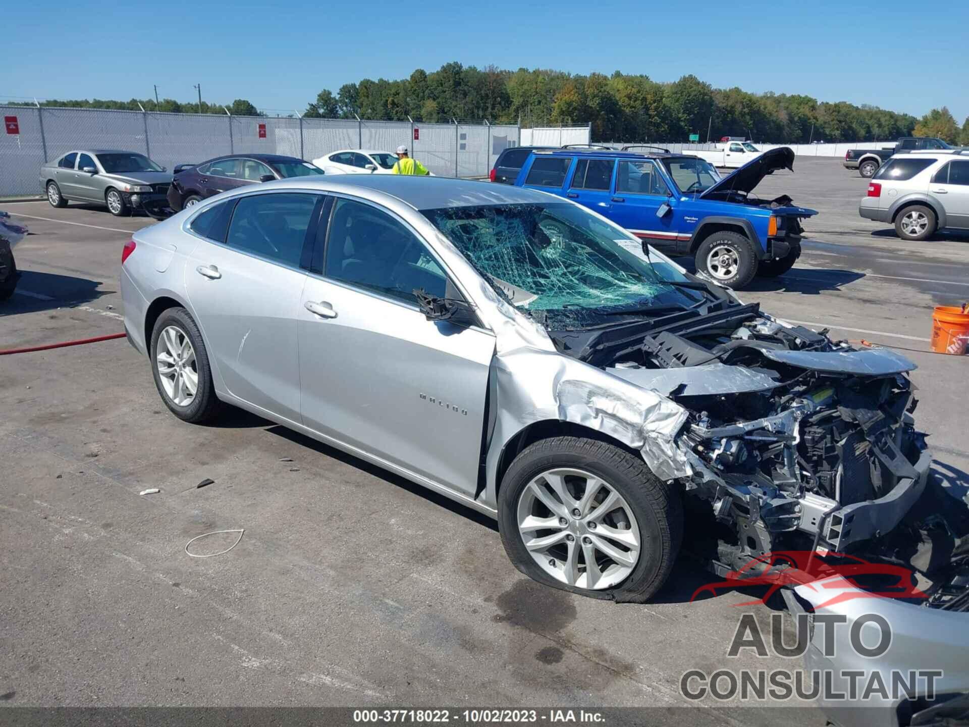 CHEVROLET MALIBU 2018 - 1G1ZD5ST8JF149540